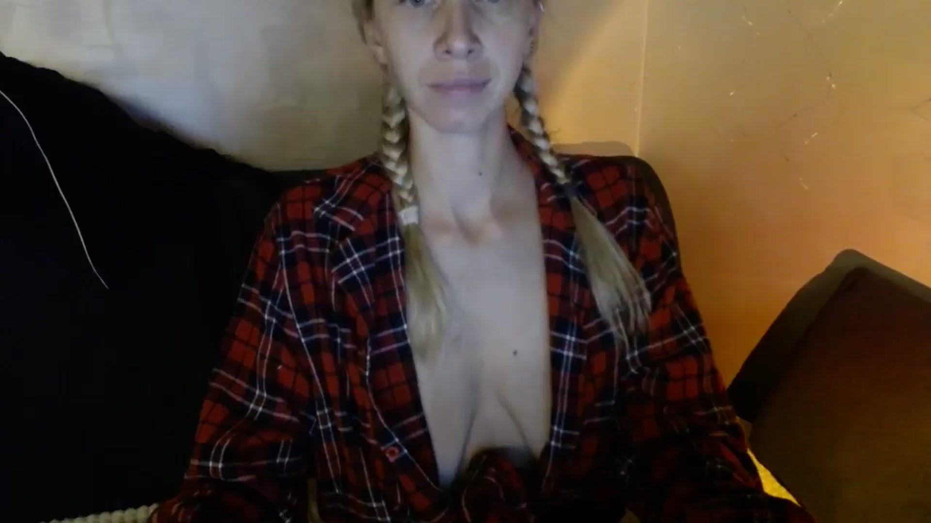 Gallery image thumbnail from Monika_lucci's myfreecams stream on, 10/19/2024, 16:59 image 9 of 20