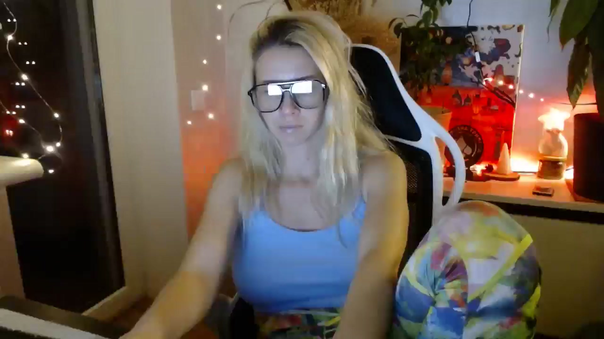 Gallery image thumbnail from Monika_lucci's myfreecams stream on, 11/26/2024, 21:25 image 8 of 20