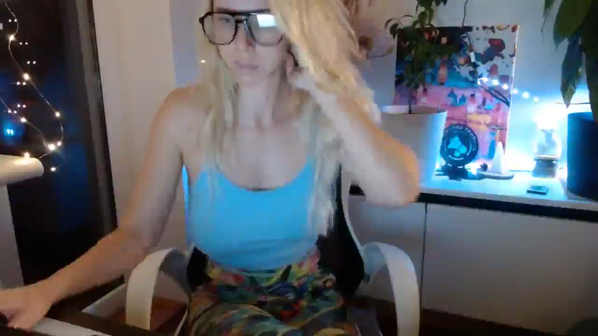 Gallery image thumbnail from Monika_lucci's myfreecams stream on, 11/26/2024, 21:25 image 12 of 20