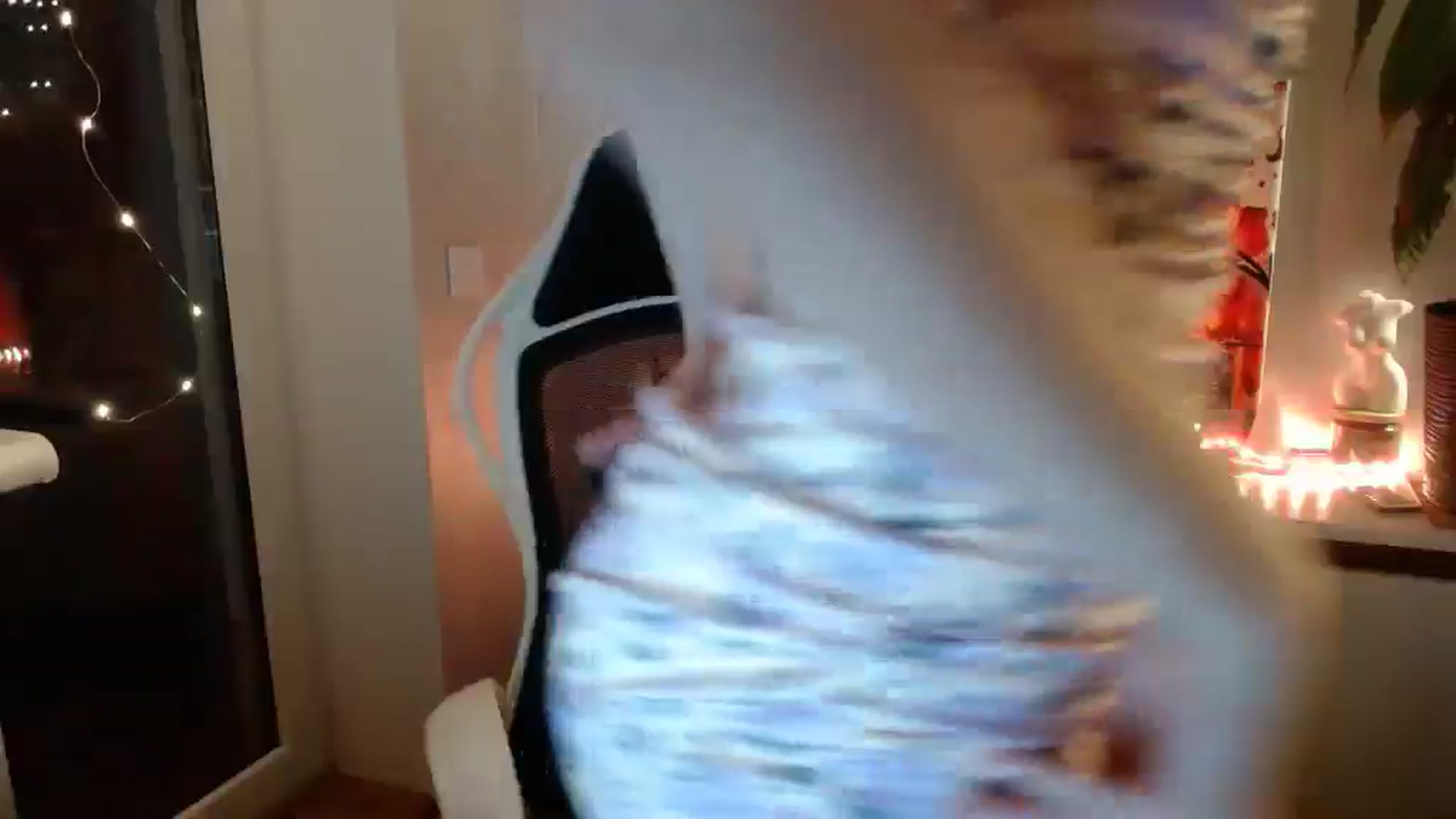 Gallery image thumbnail from Monika_lucci's myfreecams stream on, 12/01/2024, 19:18 image 12 of 20