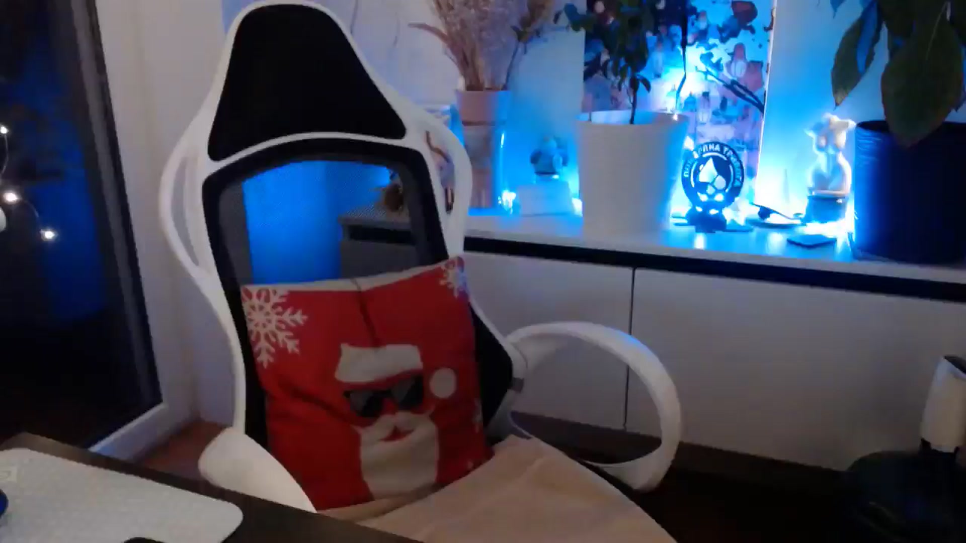 Gallery image thumbnail from Monika_lucci's myfreecams stream on, 12/11/2024, 18:26 image 1 of 20