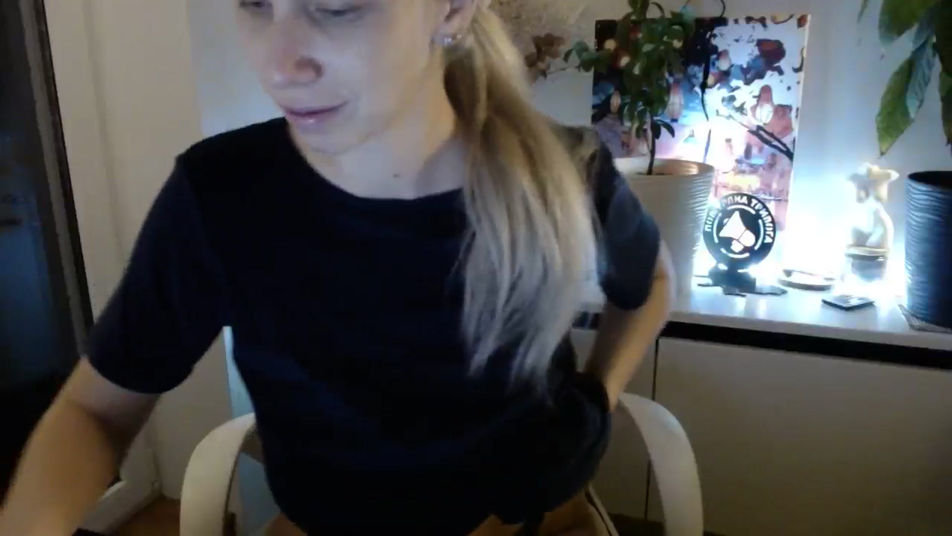Gallery image thumbnail from Monika_lucci's myfreecams stream on, 12/12/2024, 16:21 image 14 of 20