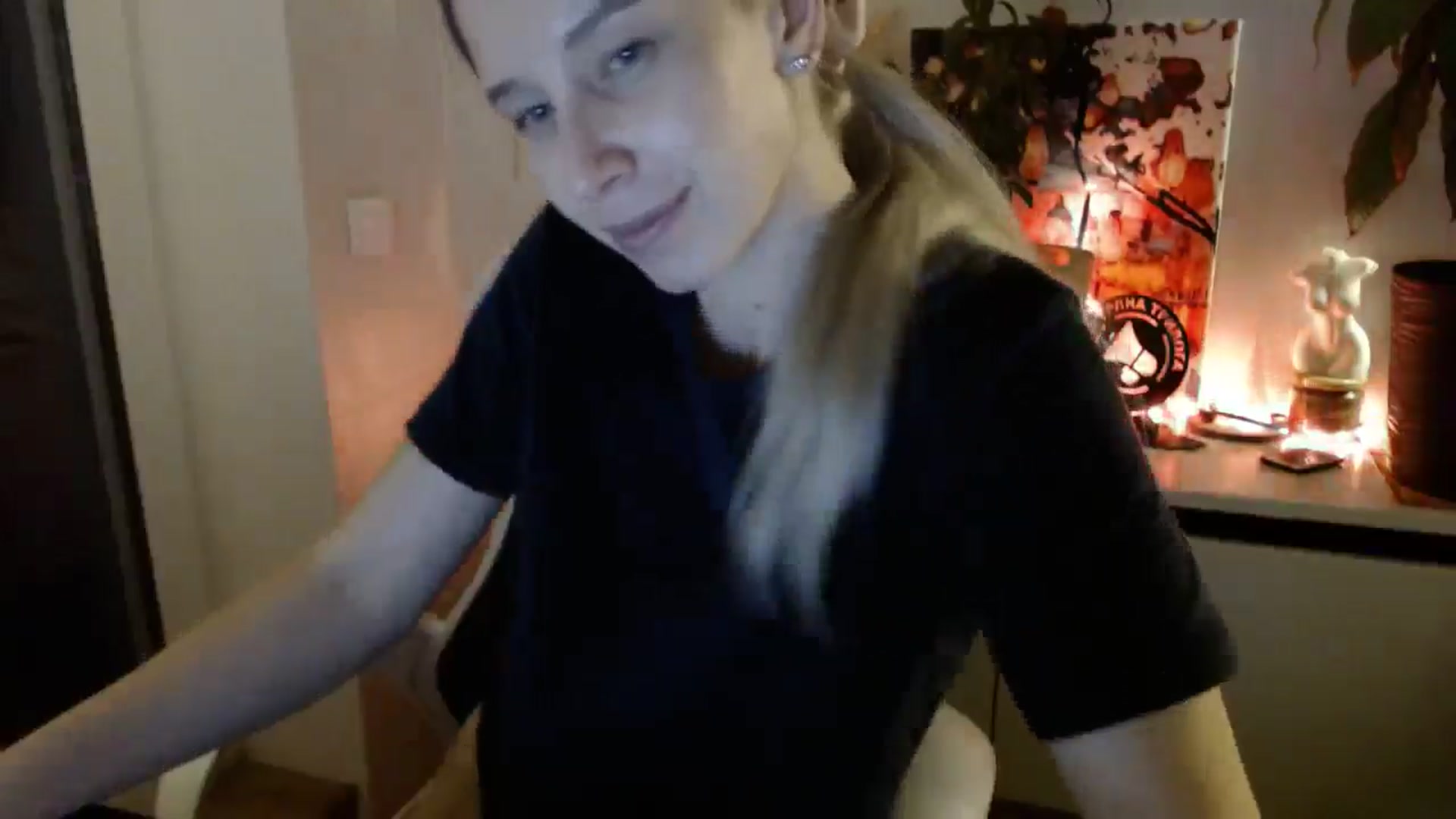 Gallery image thumbnail from Monika_lucci's myfreecams stream on, 12/12/2024, 16:21 image 11 of 20