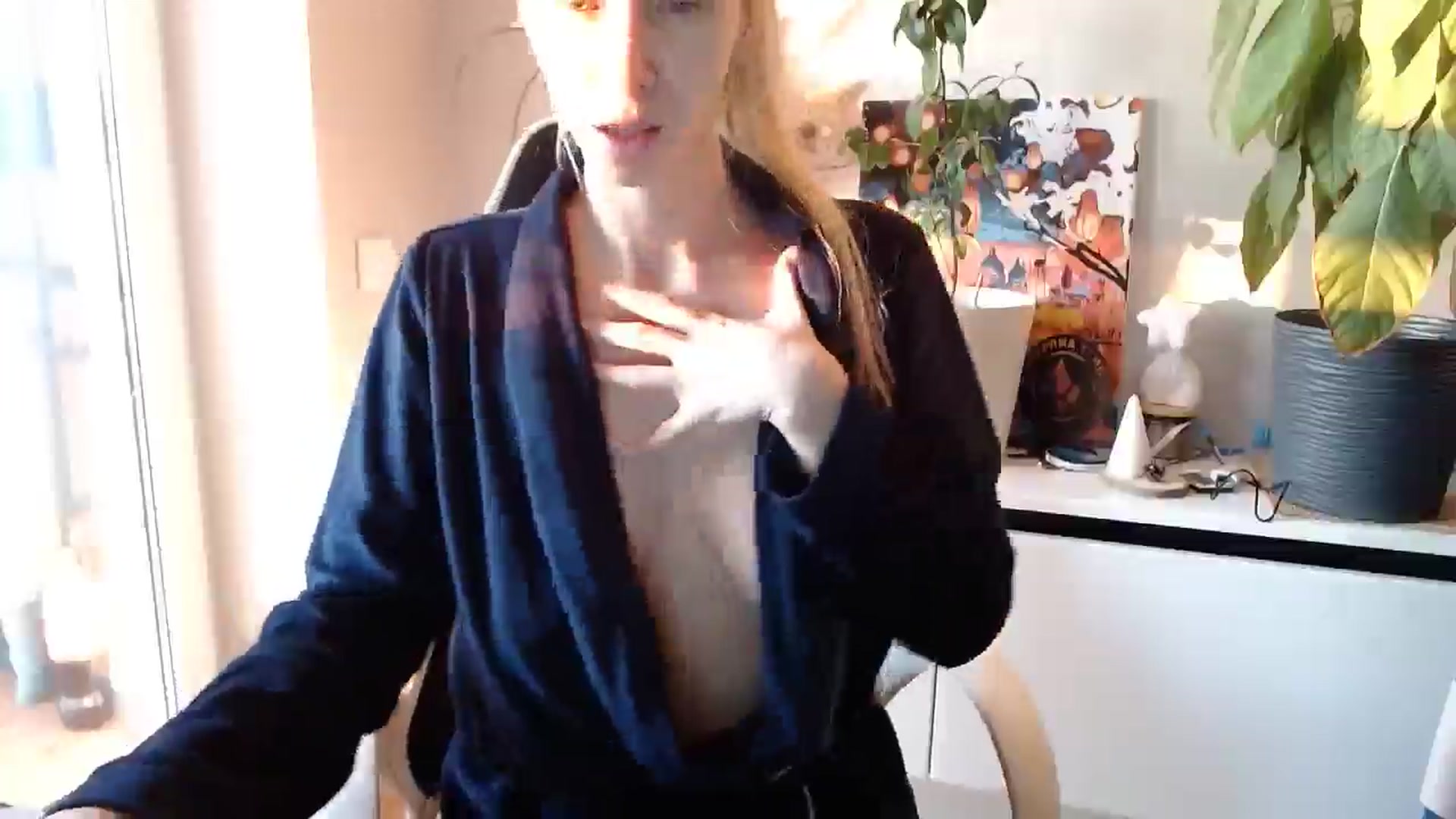 Gallery image thumbnail from Monika_lucci's myfreecams stream on, 01/19/2025, 14:42 image 13 of 20