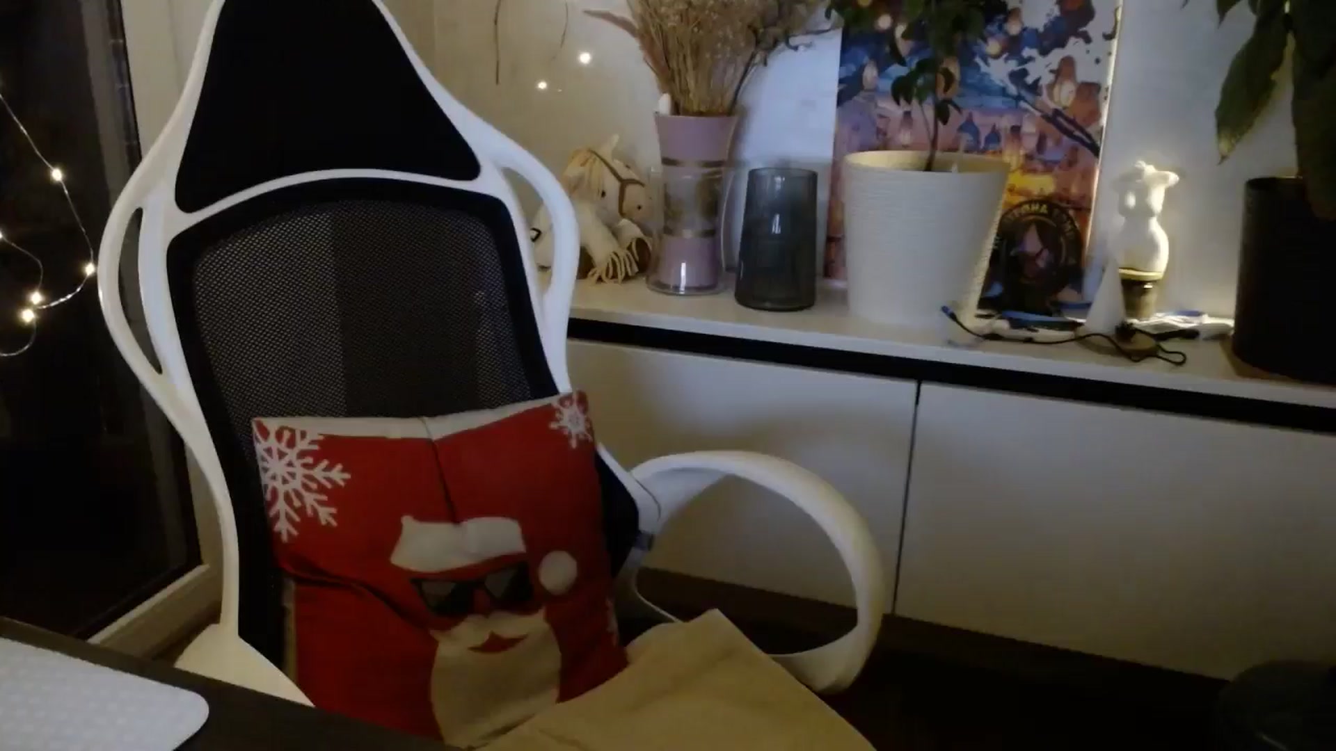 Gallery image thumbnail from Monika_lucci's myfreecams stream on, 01/22/2025, 19:41 image 13 of 20