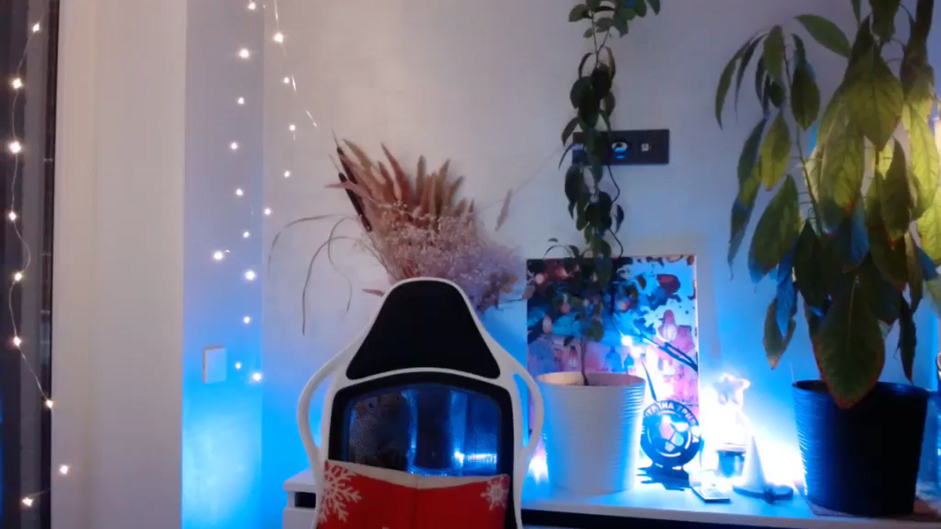 Gallery image thumbnail from Monika_lucci's myfreecams stream on, 02/03/2025, 20:32 image 5 of 20