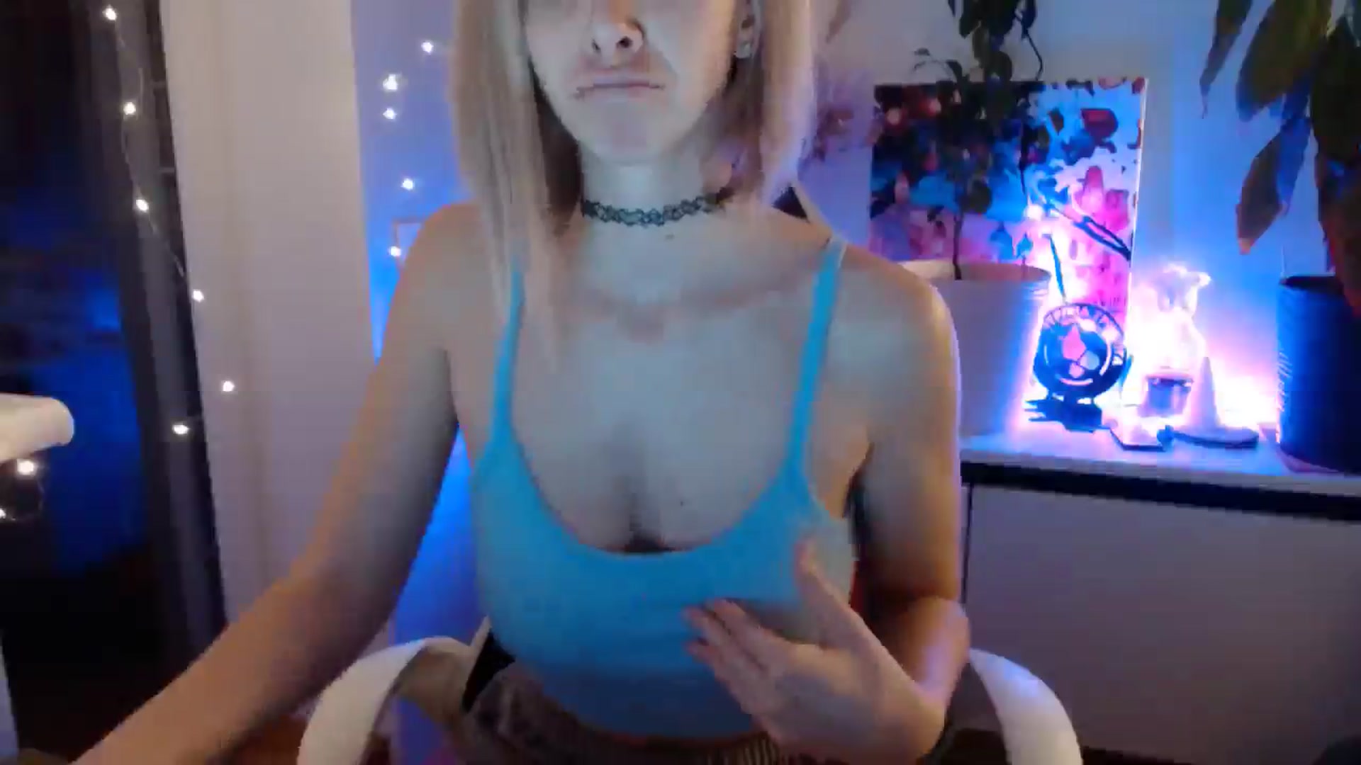 Gallery image thumbnail from Monika_lucci's myfreecams stream on, 02/04/2025, 17:22 image 19 of 20