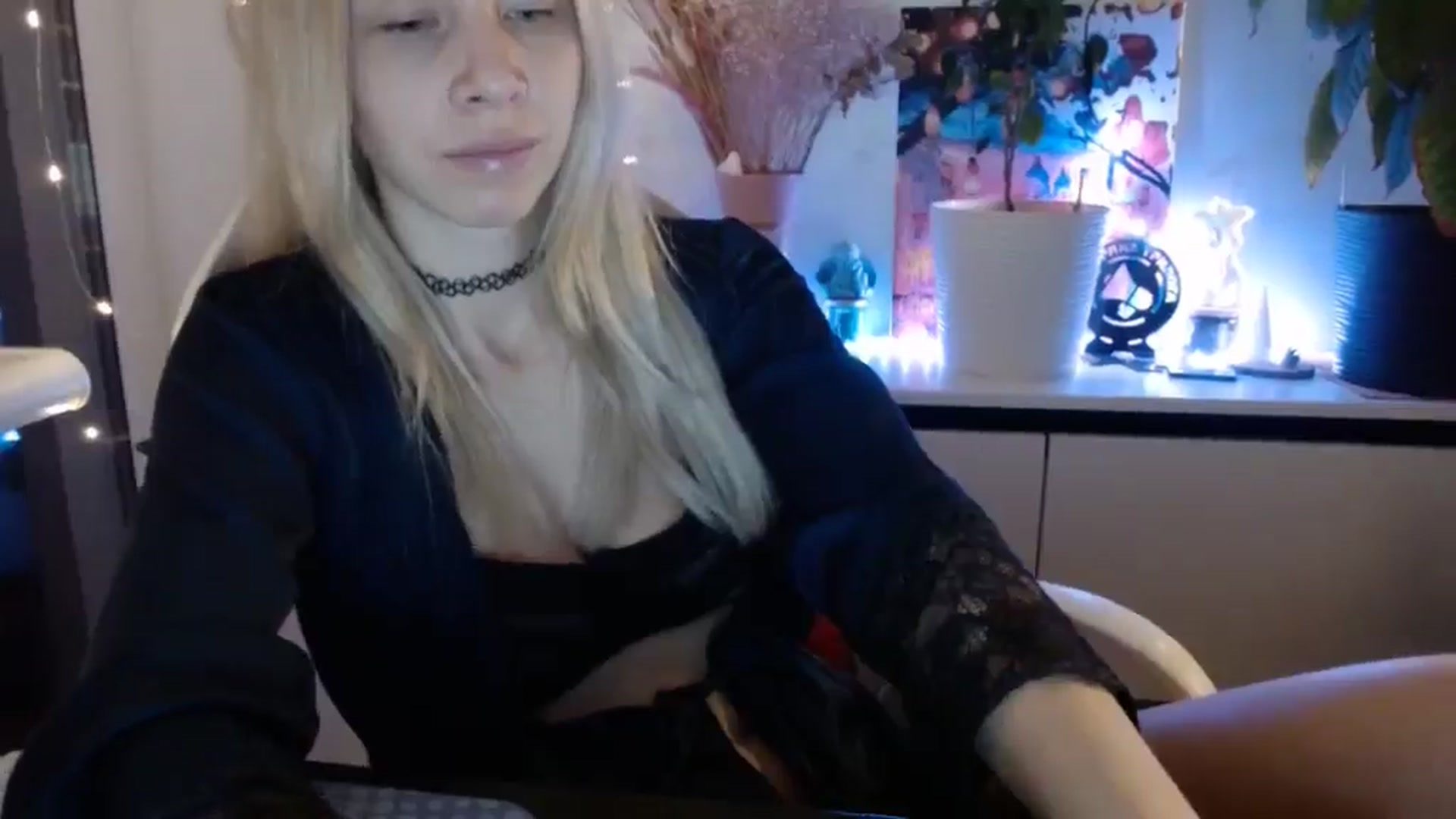 Gallery image thumbnail from Monika_lucci's myfreecams stream on, 02/21/2025, 18:12 image 19 of 20