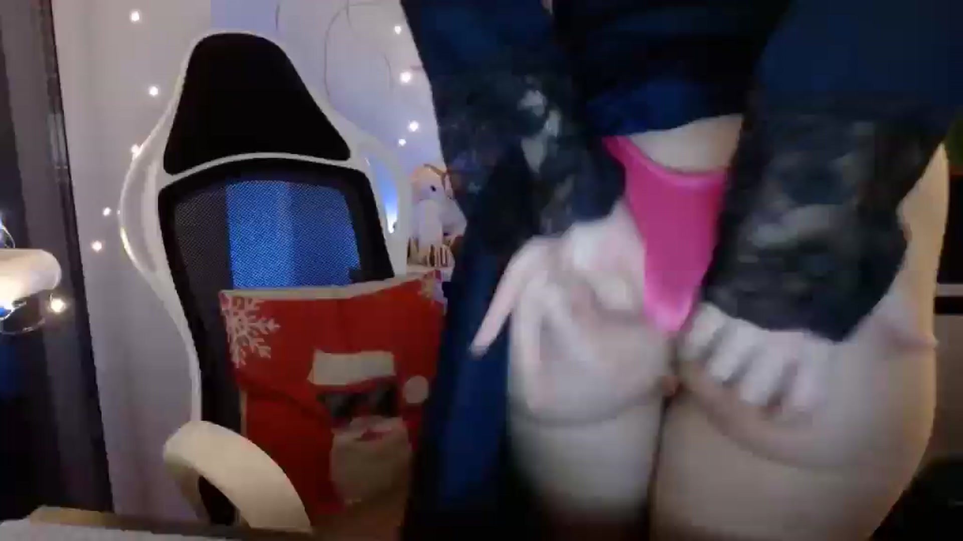 Gallery image thumbnail from Monika_lucci's myfreecams stream on, 02/21/2025, 18:46 image 19 of 20