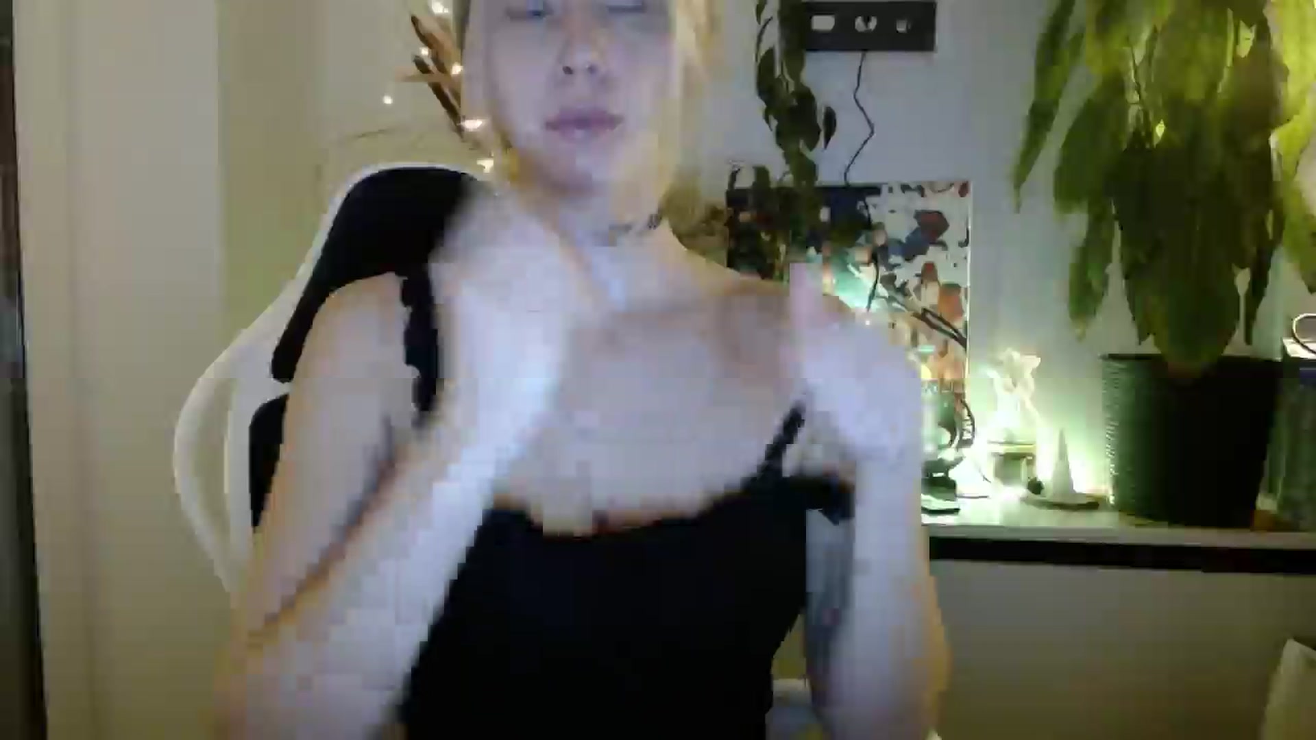 Gallery image thumbnail from Monika_lucci's myfreecams stream on, 02/24/2025, 18:53 image 19 of 20