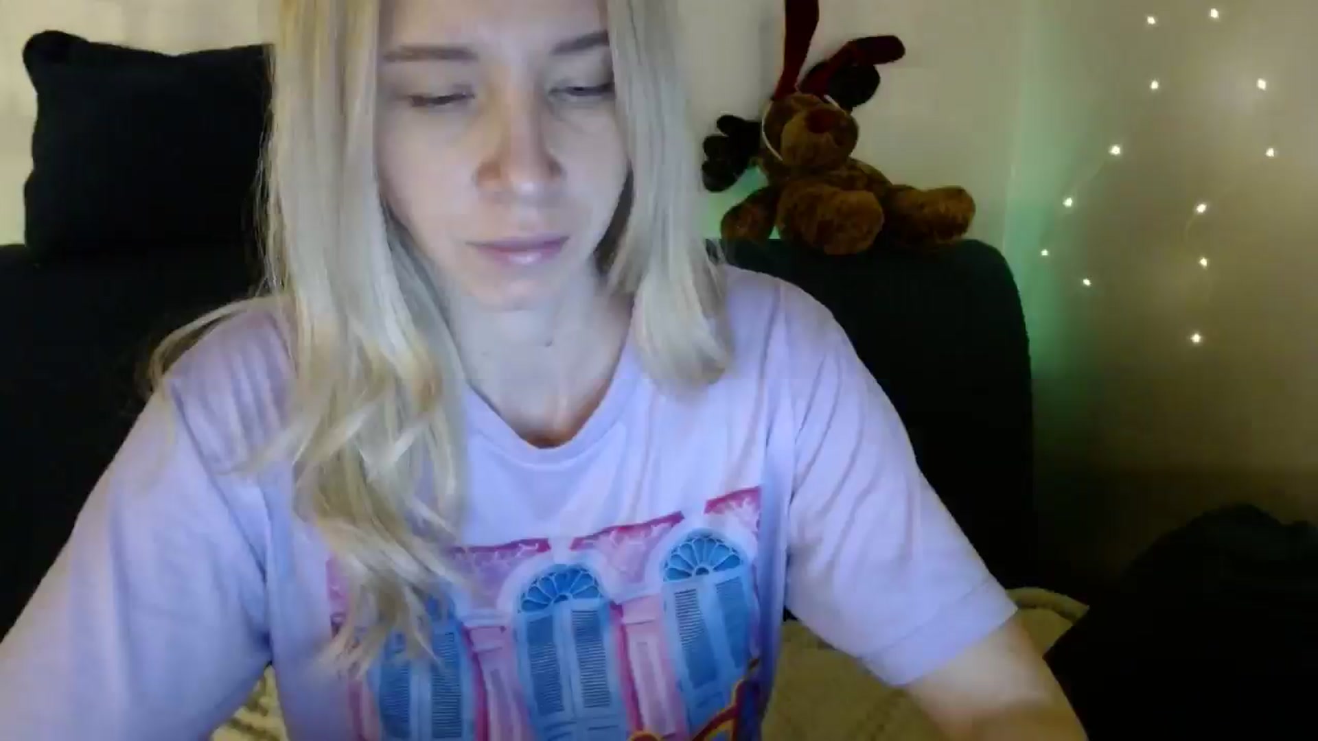 Gallery image thumbnail from Monika_lucci's myfreecams stream on, 03/16/2025, 18:19 image 18 of 20