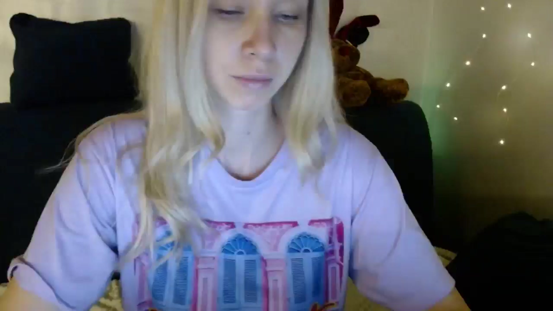 Gallery image thumbnail from Monika_lucci's myfreecams stream on, 03/16/2025, 18:19 image 9 of 20