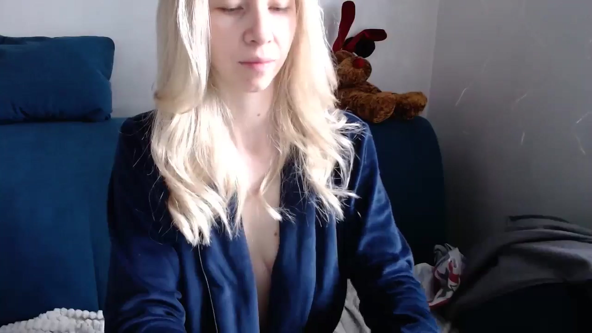 Gallery image thumbnail from Monika_lucci's myfreecams stream on, 03/17/2025, 09:32 image 5 of 20