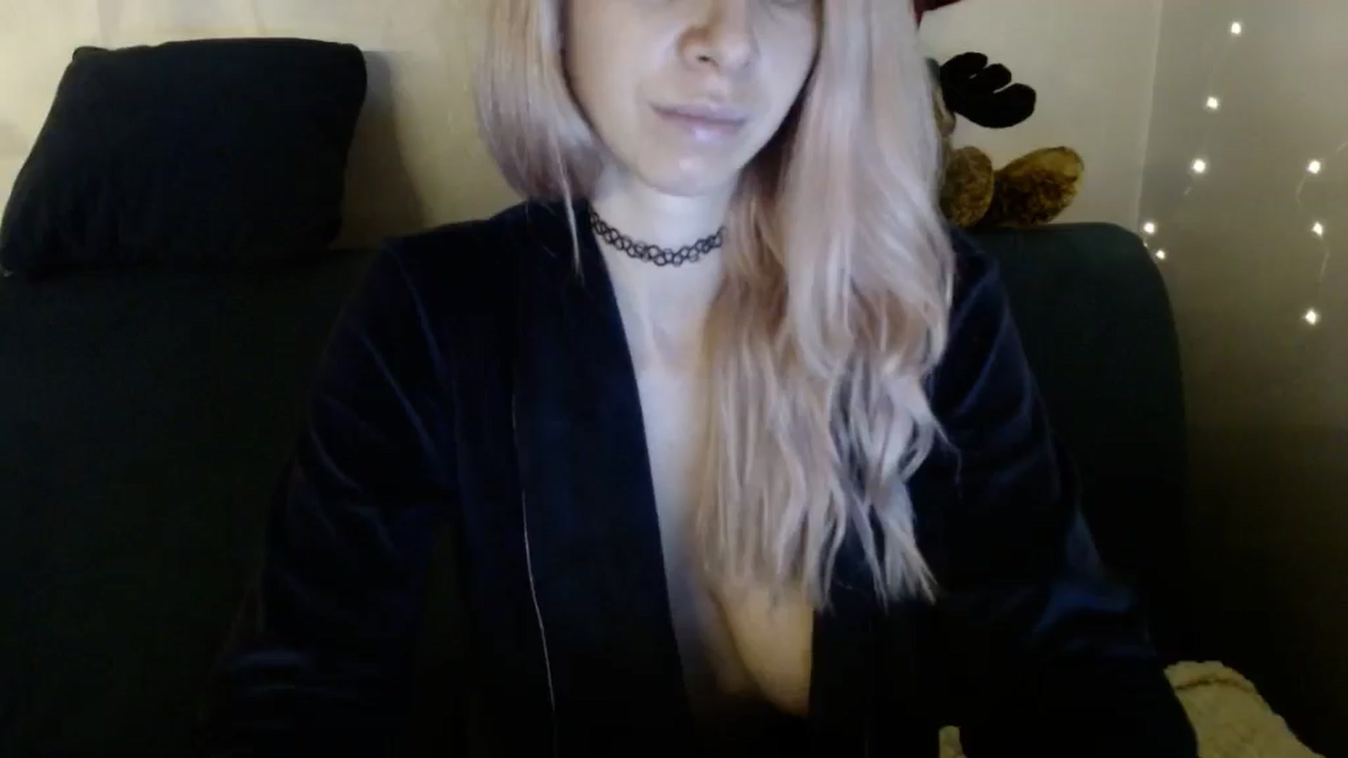 Gallery image thumbnail from Monika_lucci's myfreecams stream on, 03/31/2025, 20:01 image 8 of 20