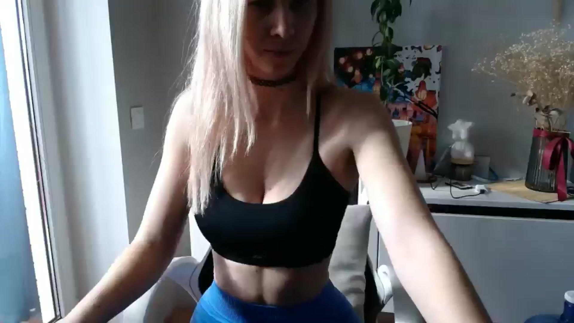 Gallery image thumbnail from Monika_lucci's myfreecams stream on, 04/07/2025, 13:47 image 6 of 20