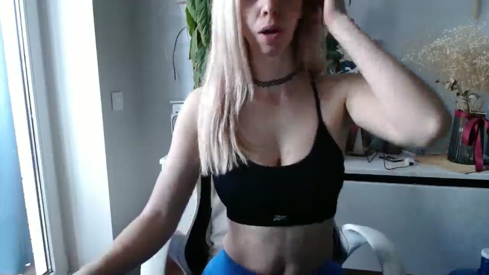 Gallery image thumbnail from Monika_lucci's myfreecams stream on, 04/07/2025, 14:11 image 6 of 20