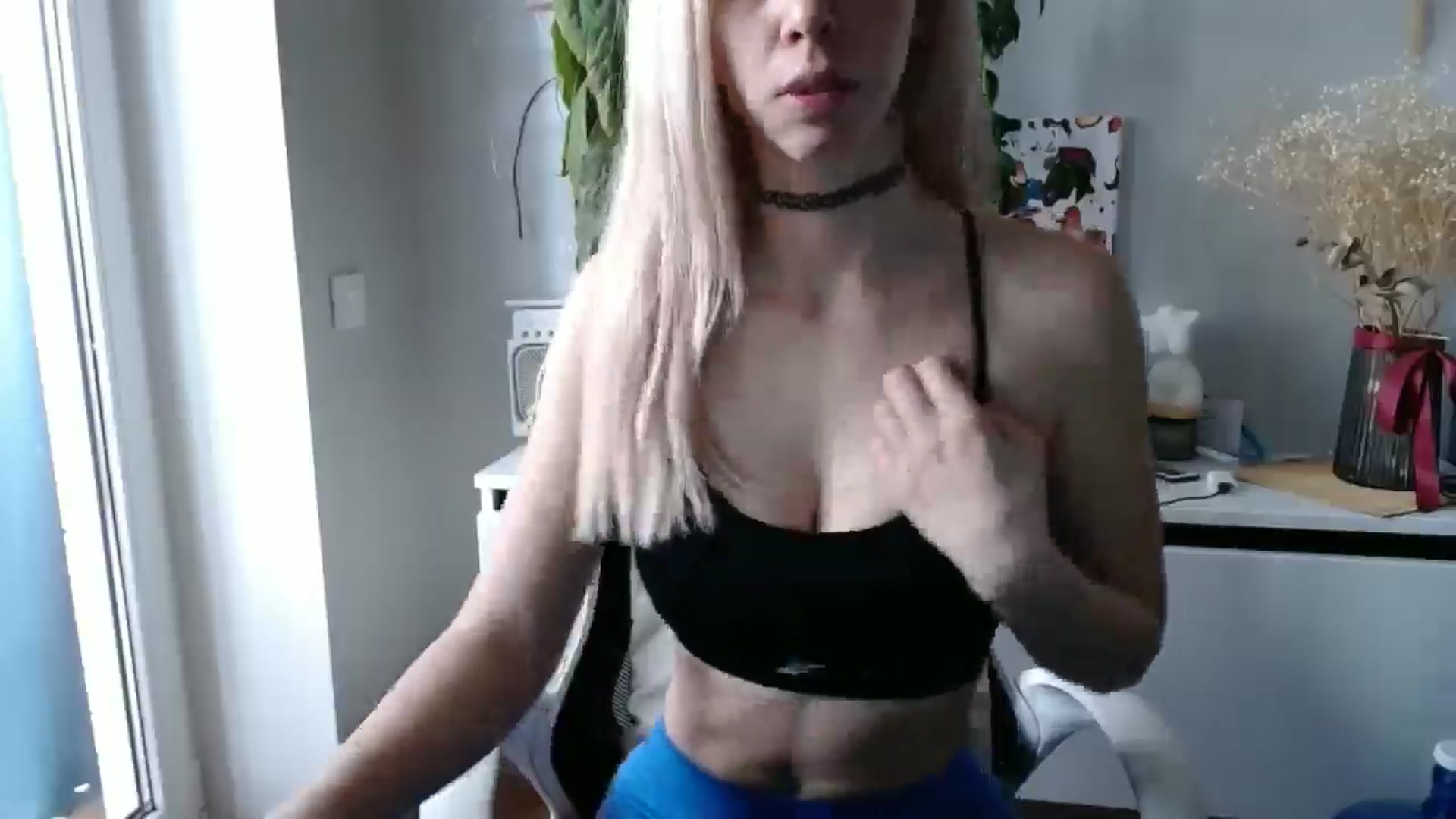 Gallery image thumbnail from Monika_lucci's myfreecams stream on, 04/07/2025, 14:11 image 3 of 20