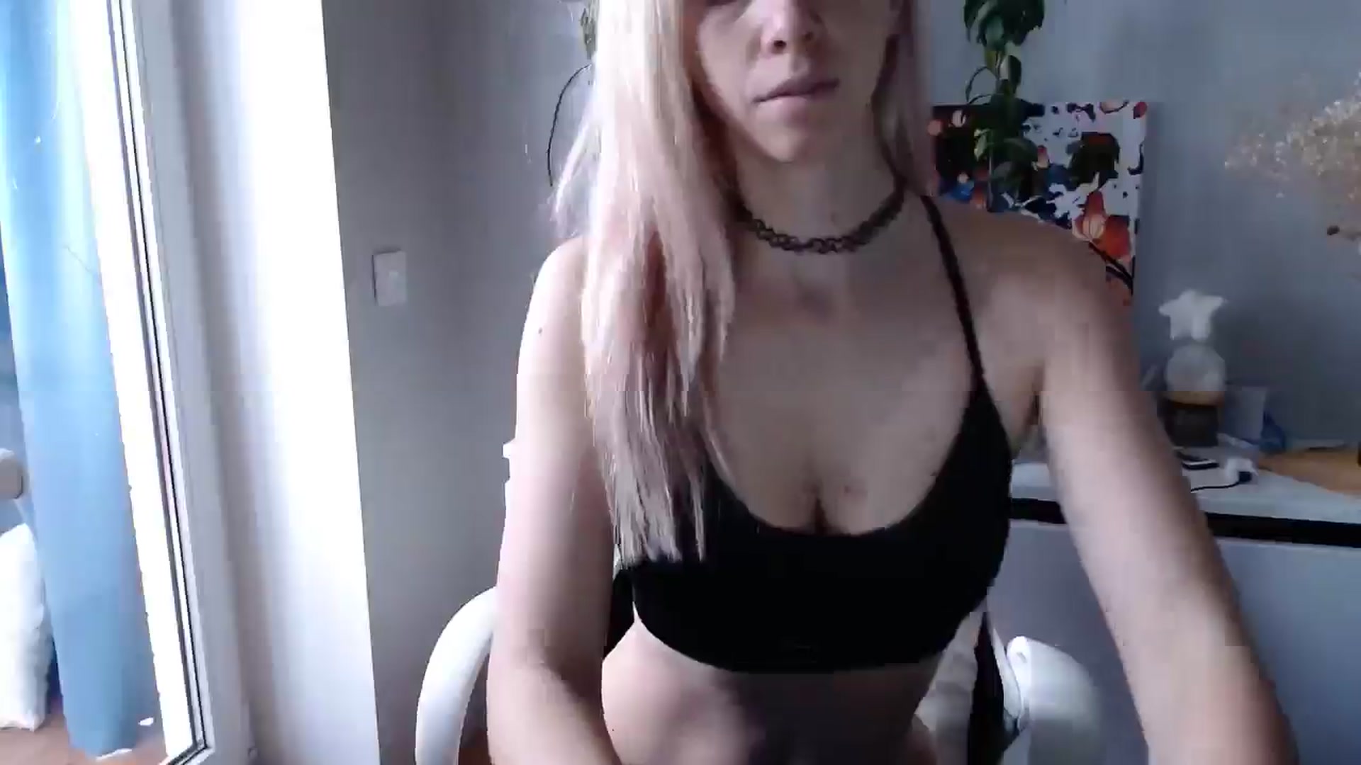 Gallery image thumbnail from Monika_lucci's myfreecams stream on, 04/07/2025, 15:11 image 16 of 20
