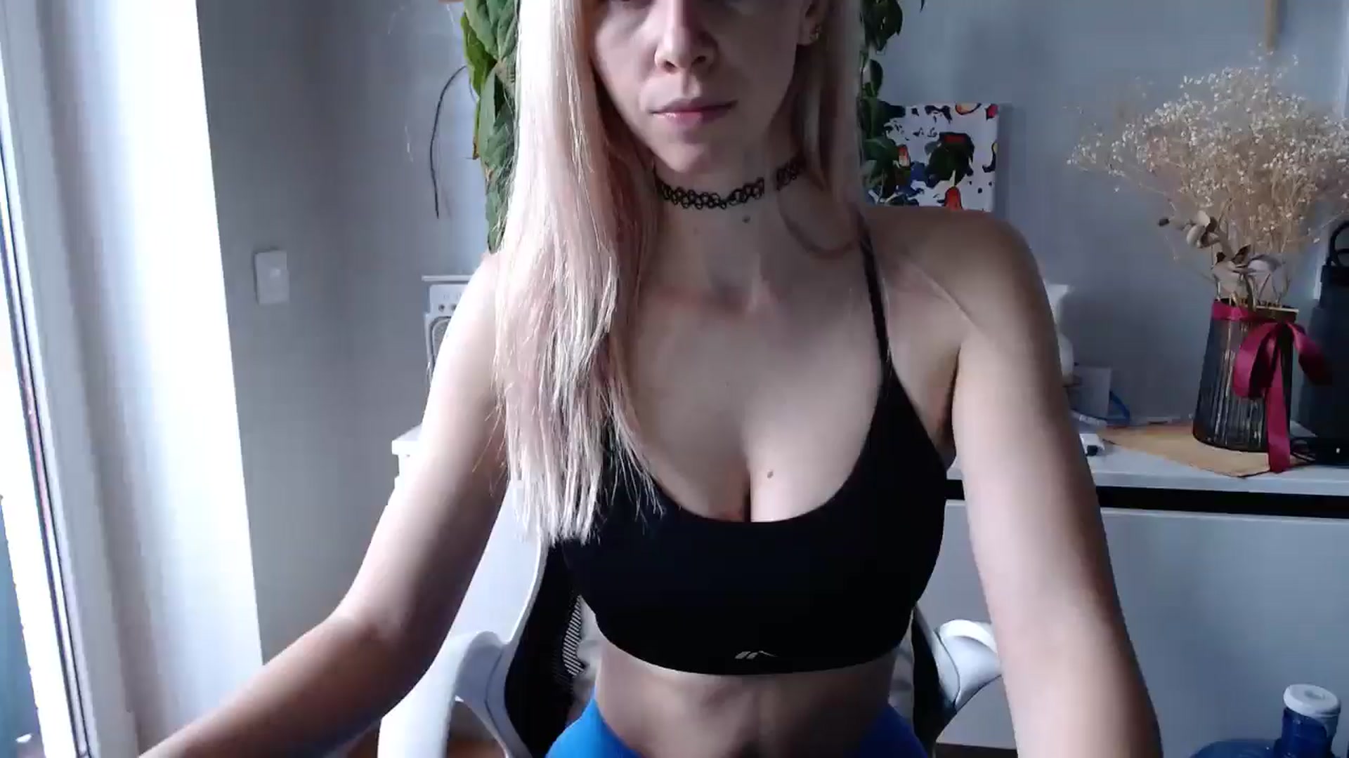 Gallery image thumbnail from Monika_lucci's myfreecams stream on, 04/07/2025, 15:11 image 1 of 20