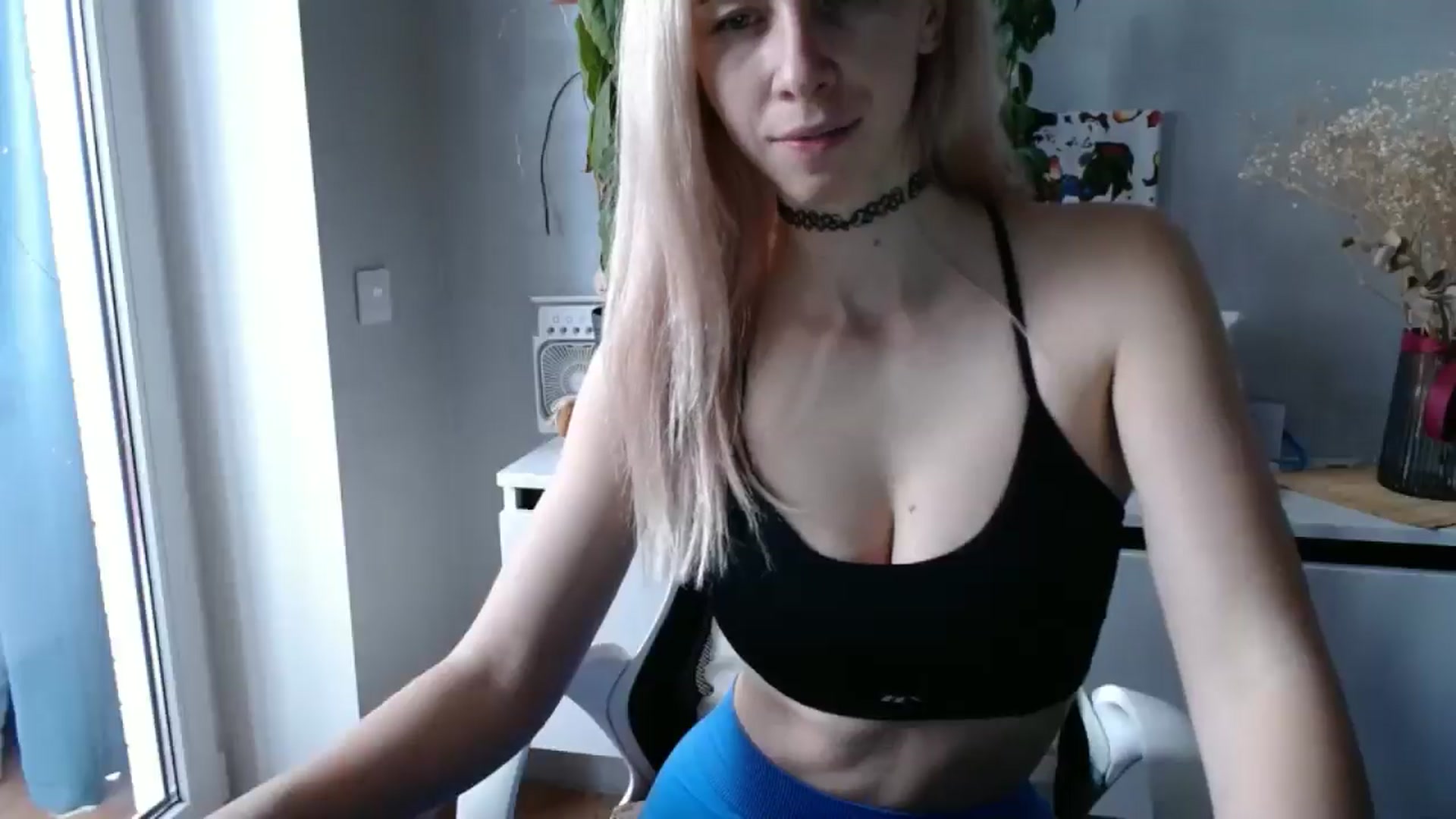 Gallery image thumbnail from Monika_lucci's myfreecams stream on, 04/07/2025, 15:11 image 8 of 20