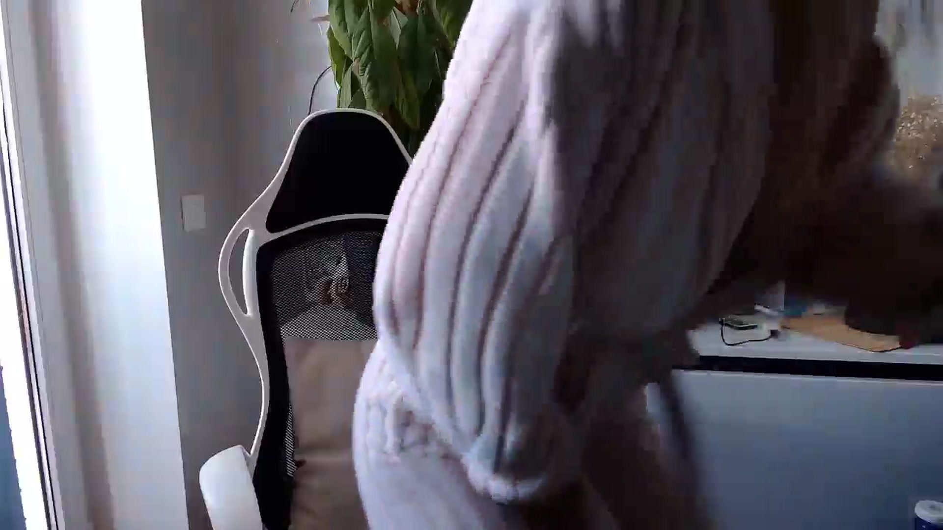 Gallery image thumbnail from Monika_lucci's myfreecams stream on, 04/08/2025, 08:05 image 12 of 20