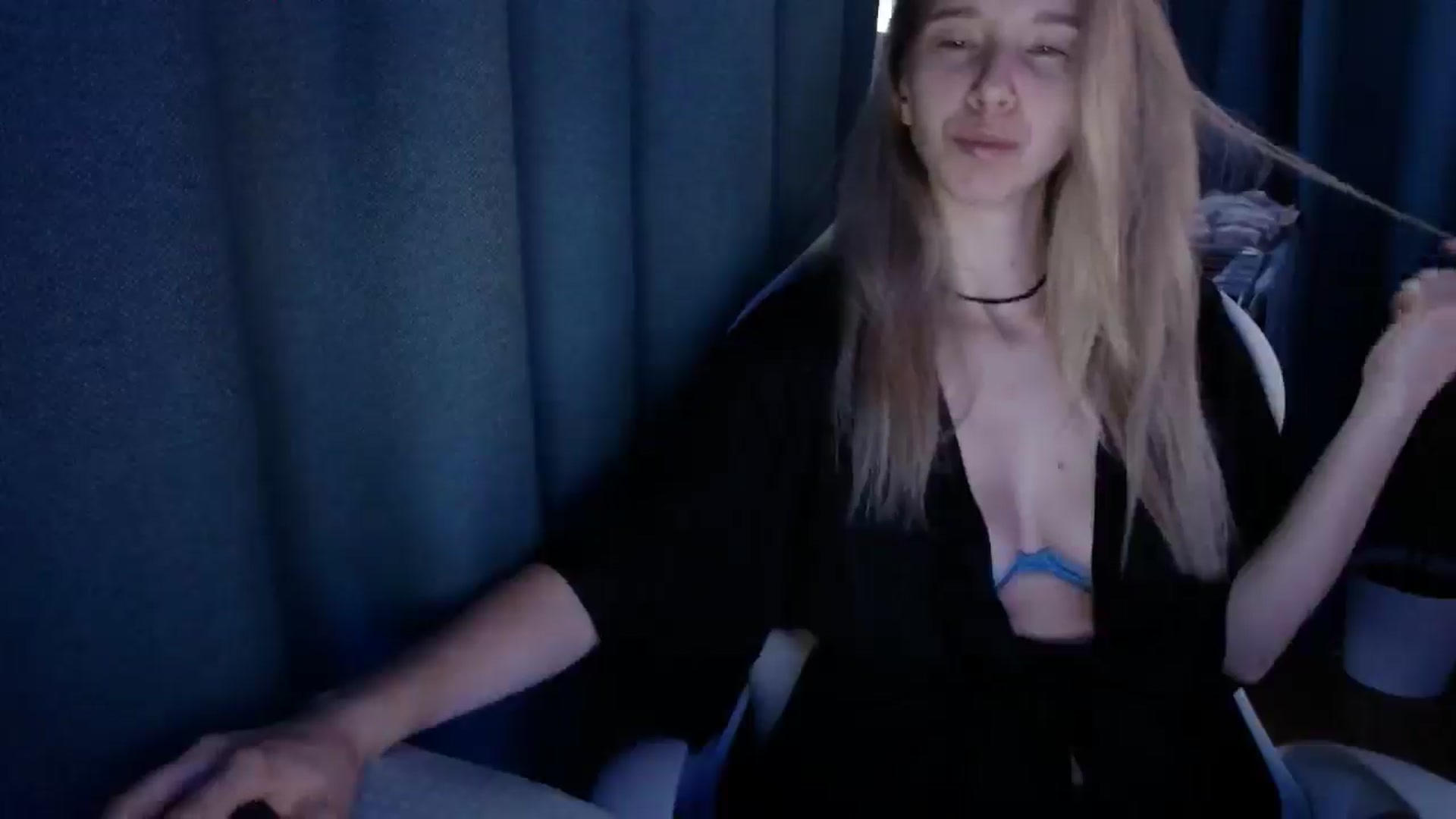 Gallery image thumbnail from Monika_lucci's myfreecams stream on, 06/02/2025, 18:25 image 5 of 20