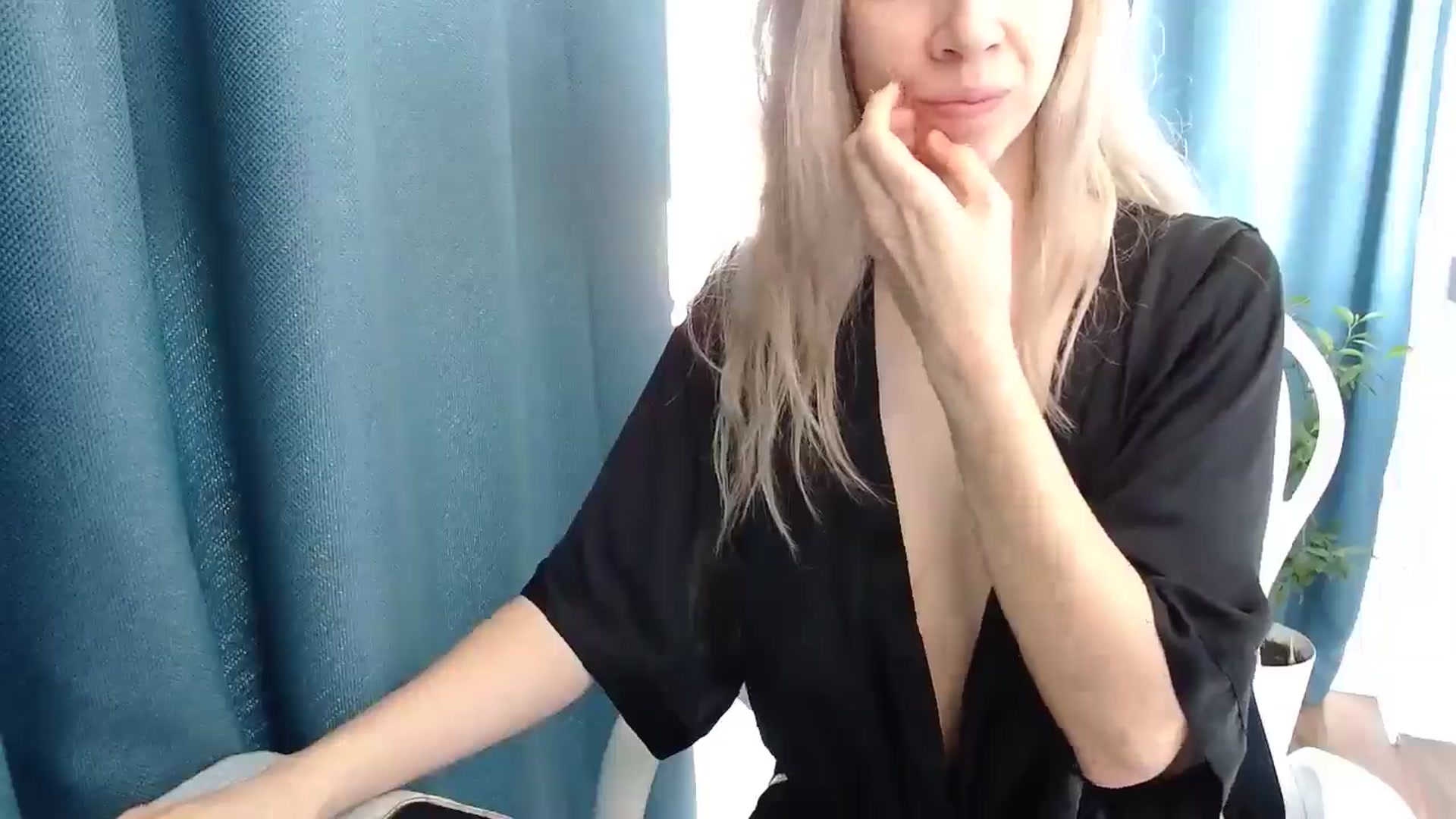 Gallery image thumbnail from Monika_lucci's myfreecams stream on, 06/04/2025, 07:47 image 17 of 20