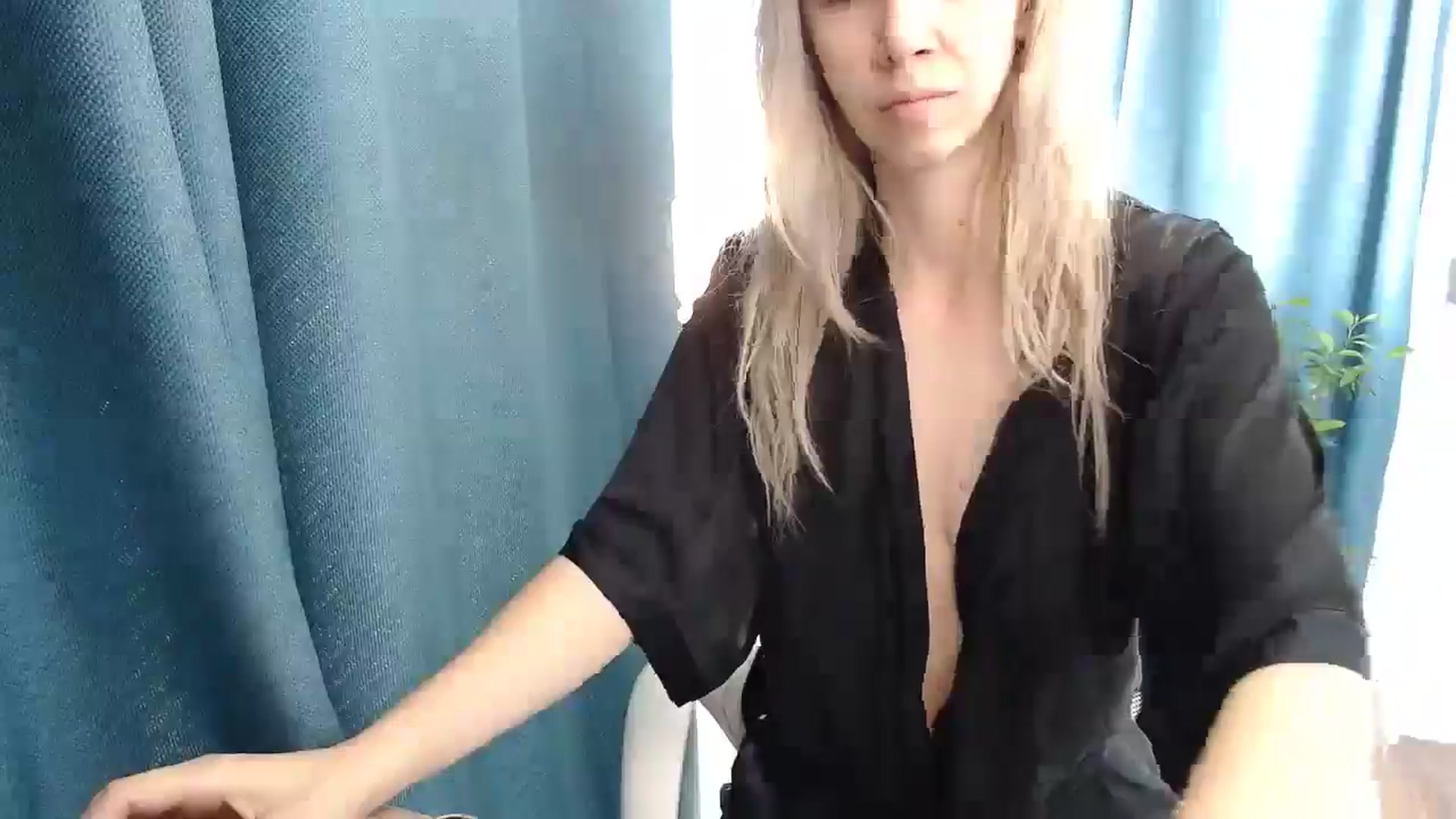 Gallery image thumbnail from Monika_lucci's myfreecams stream on, 06/04/2025, 07:47 image 3 of 20