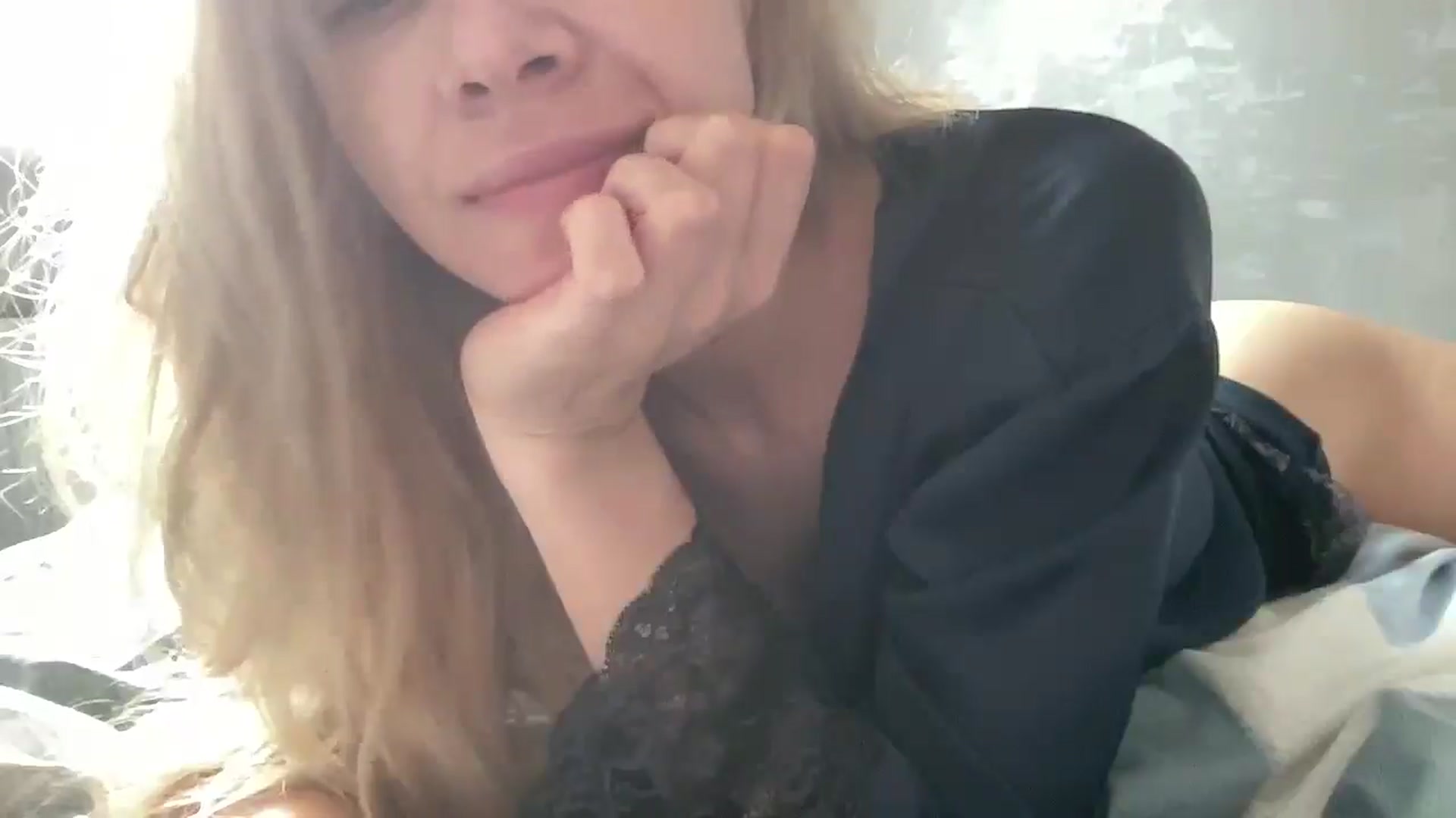 Gallery image thumbnail from Monika_lucci's myfreecams stream on, 06/09/2025, 17:14 image 10 of 20