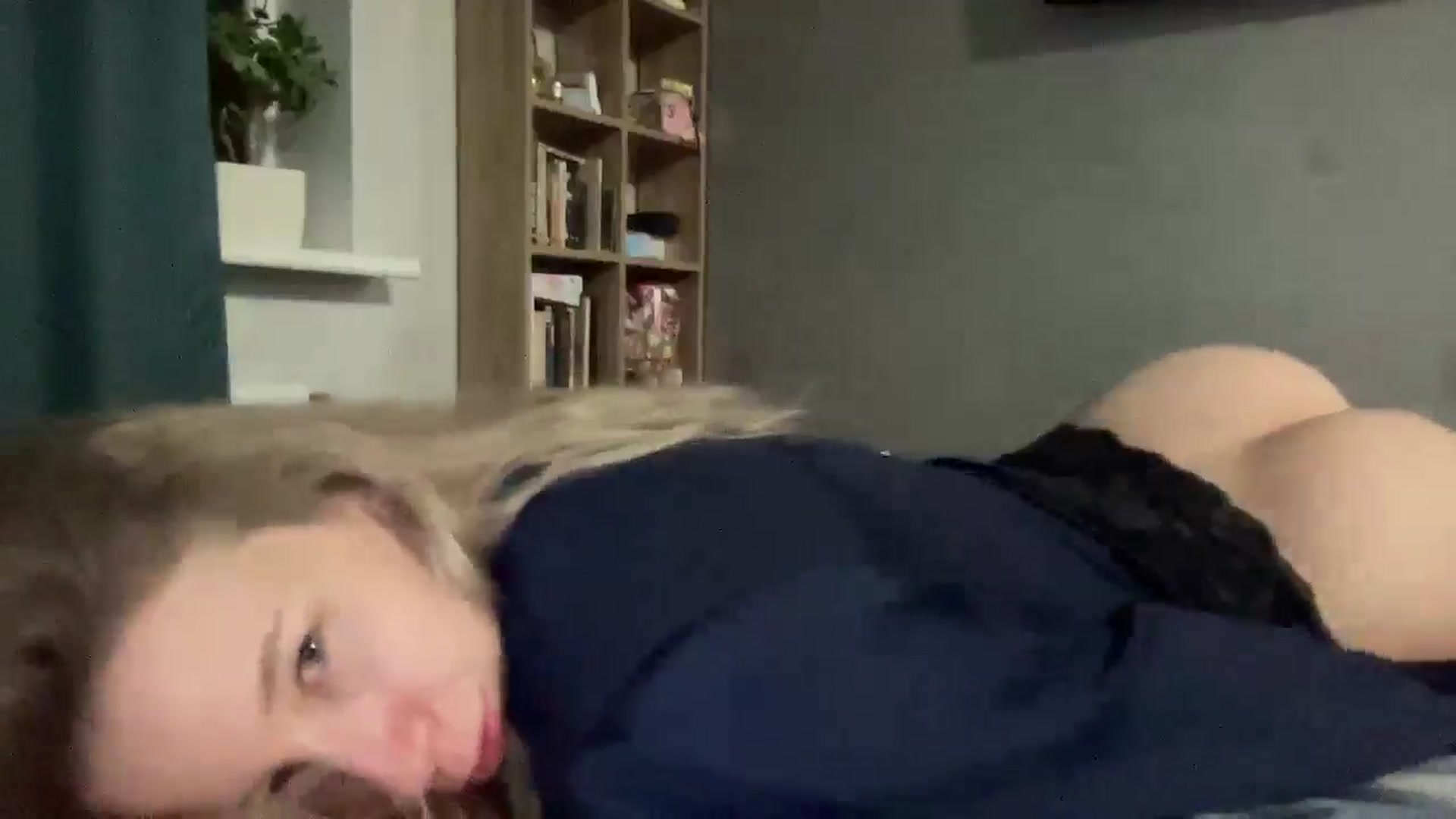 Gallery image thumbnail from Monika_lucci's myfreecams stream on, 06/09/2025, 19:22 image 13 of 20