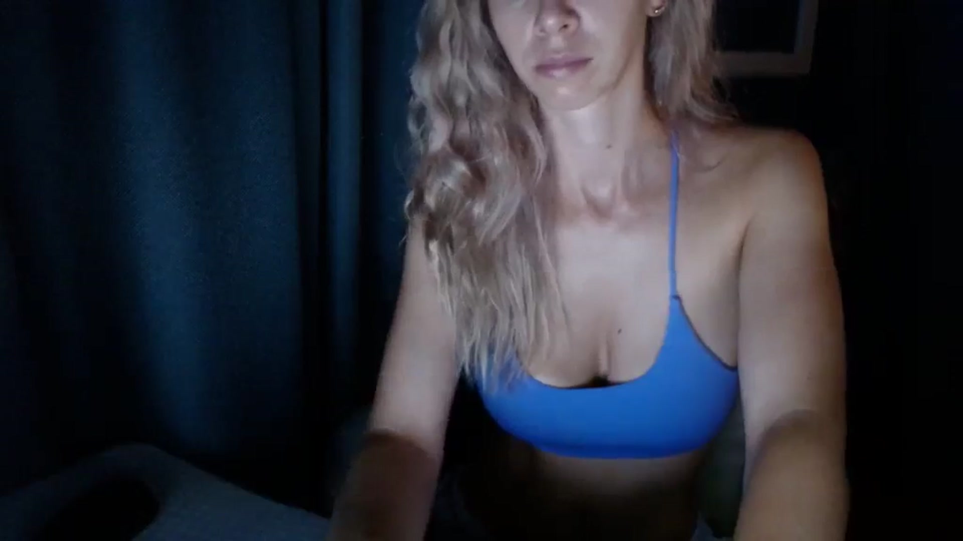 Gallery image thumbnail from Monika_lucci's myfreecams stream on, 08/31/2025, 17:12 image 15 of 20