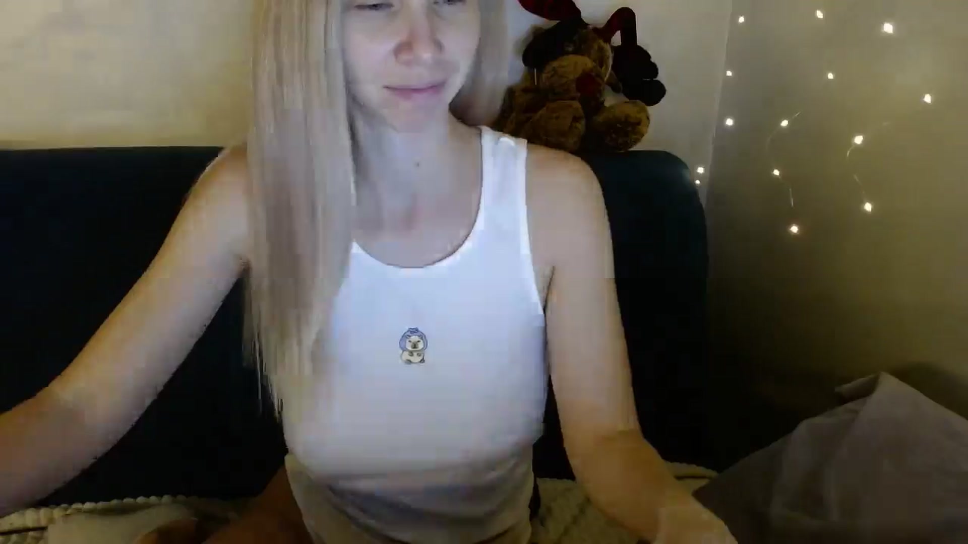 Gallery image thumbnail from Monika_lucci's myfreecams stream on, 12/02/2025, 20:10 image 18 of 20
