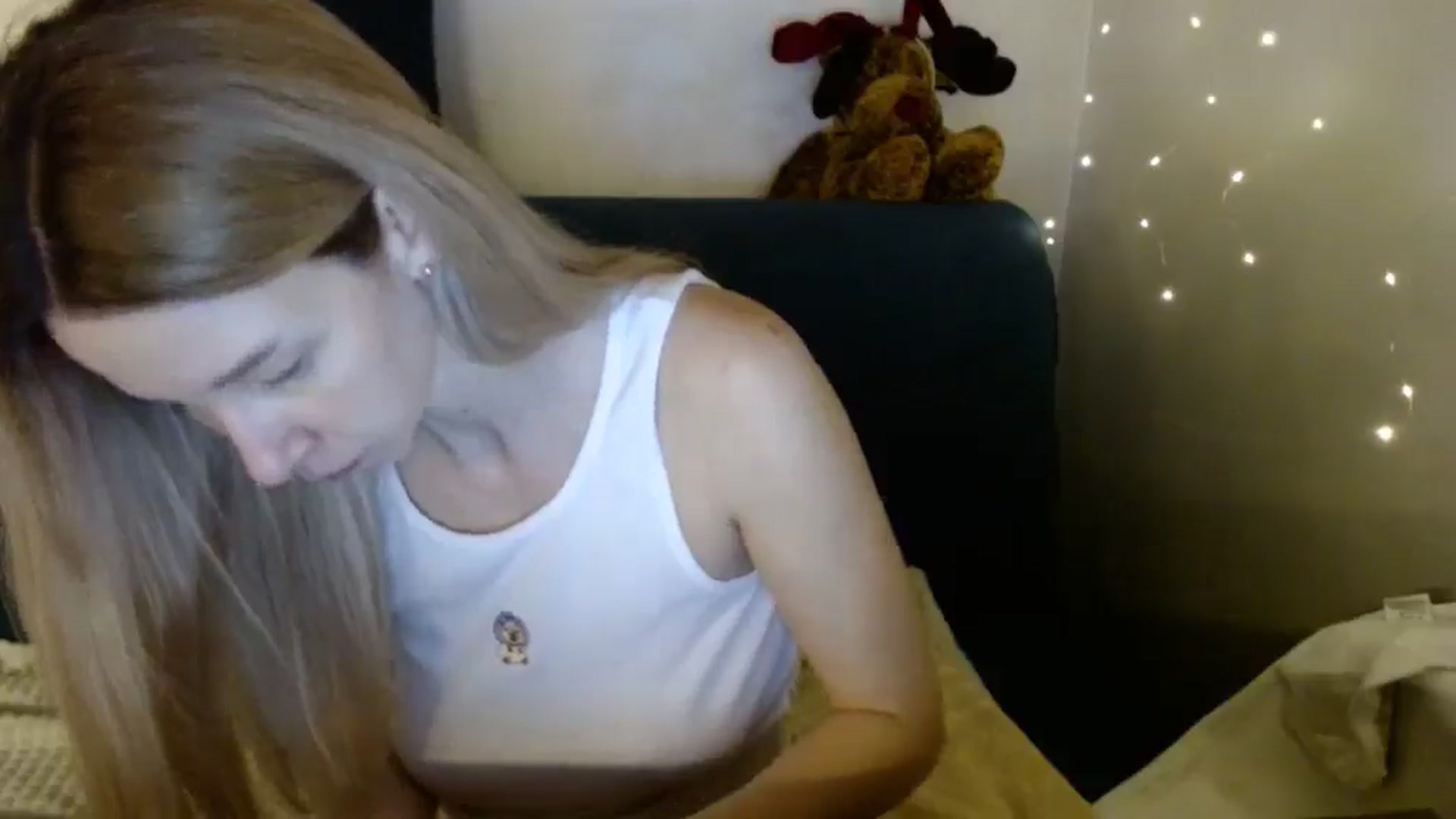 Gallery image thumbnail from Monika_lucci's myfreecams stream on, 12/18/2025, 15:13 image 8 of 20