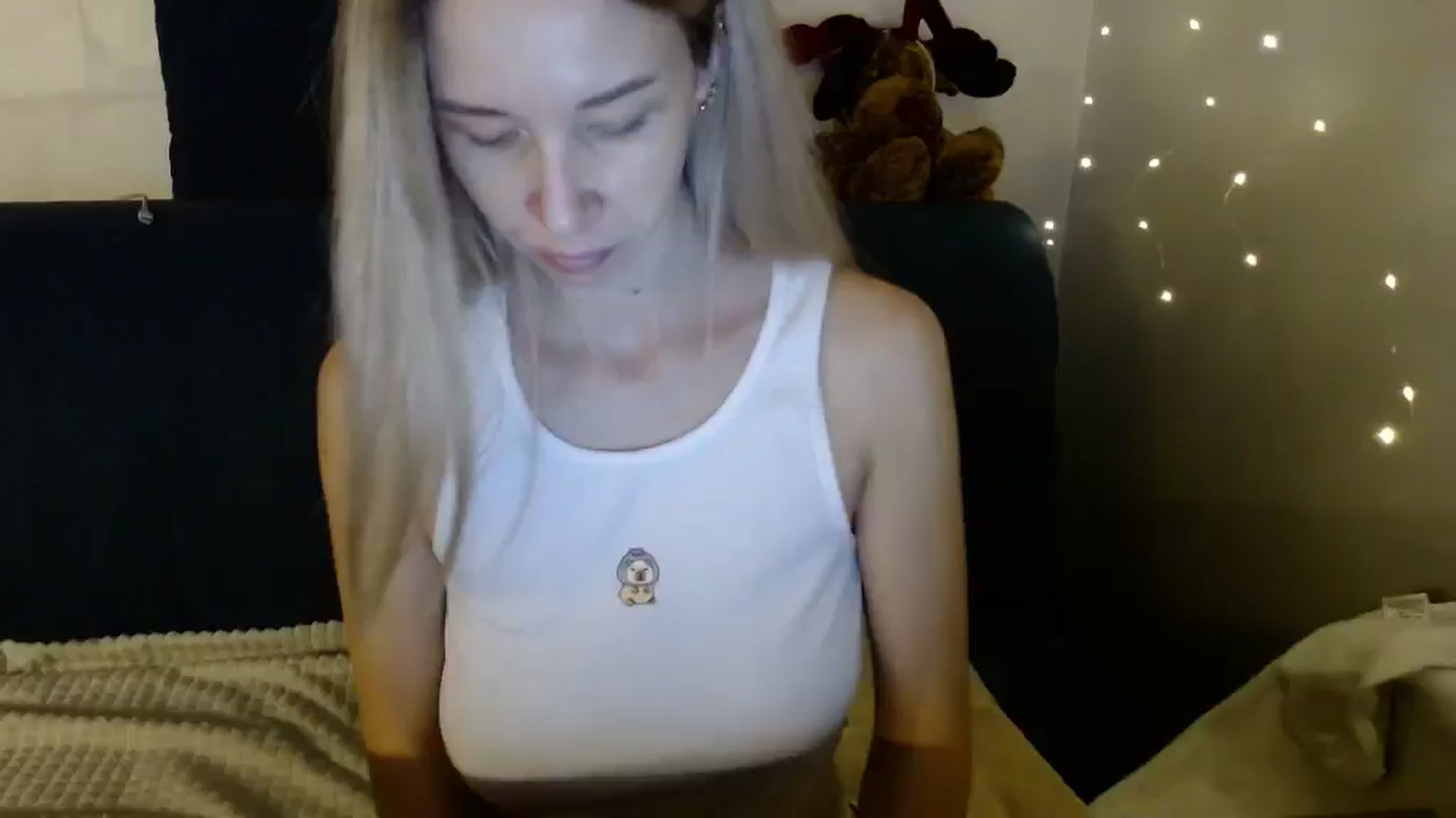 Gallery image thumbnail from Monika_lucci's myfreecams stream on, 12/18/2025, 15:13 image 4 of 20