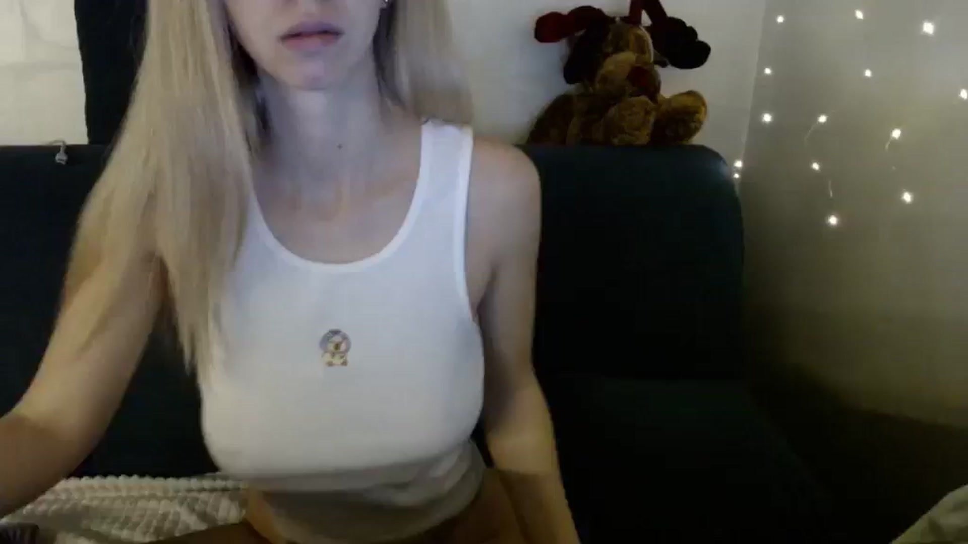 Gallery image thumbnail from Monika_lucci's myfreecams stream on, 12/18/2025, 15:41 image 3 of 20