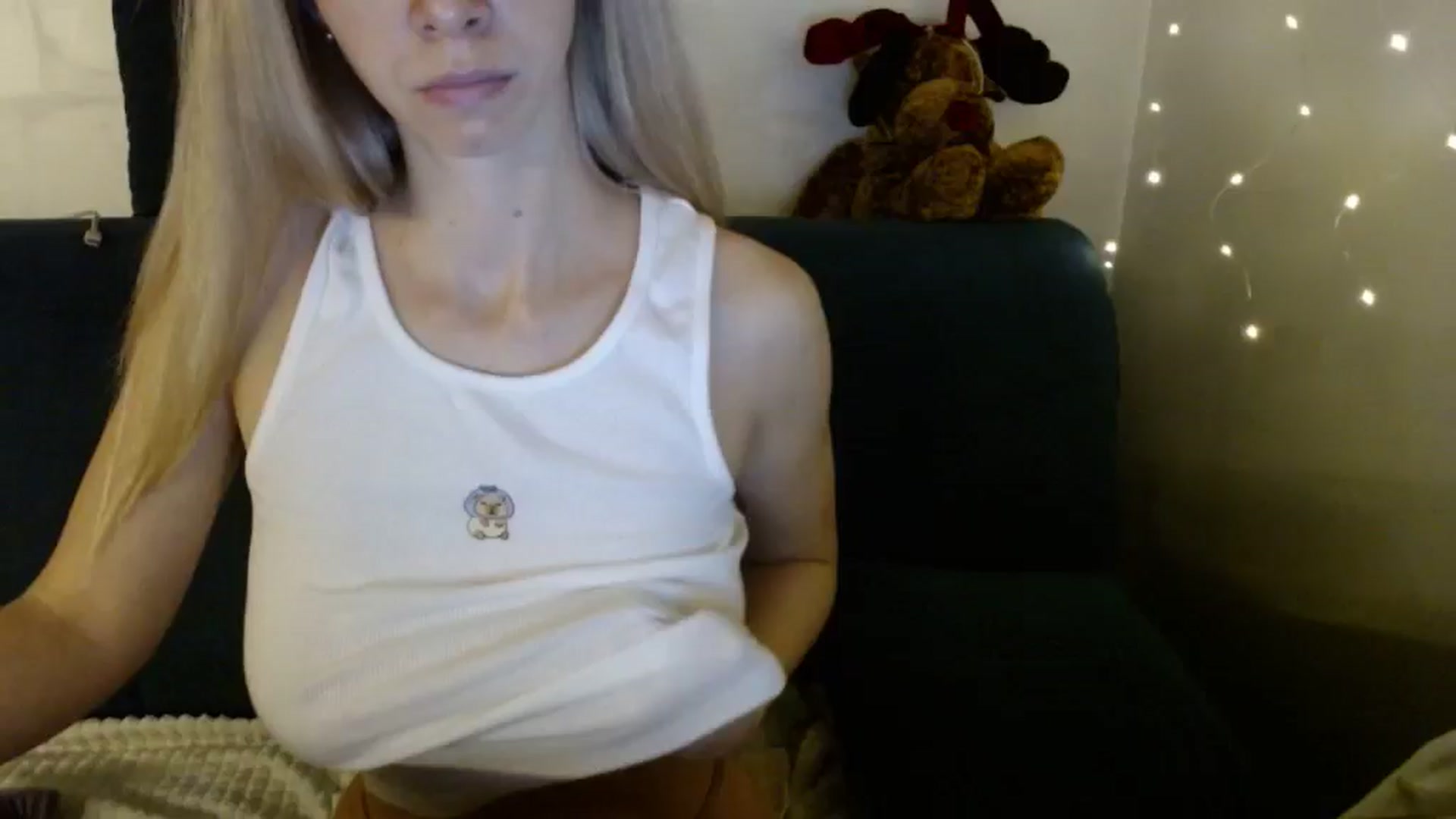 Gallery image thumbnail from Monika_lucci's myfreecams stream on, 12/18/2025, 15:41 image 1 of 20