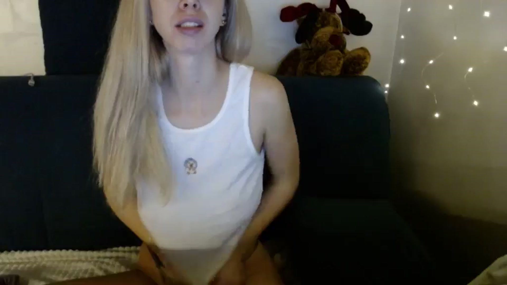 Gallery image thumbnail from Monika_lucci's myfreecams stream on, 12/18/2025, 15:41 image 4 of 20
