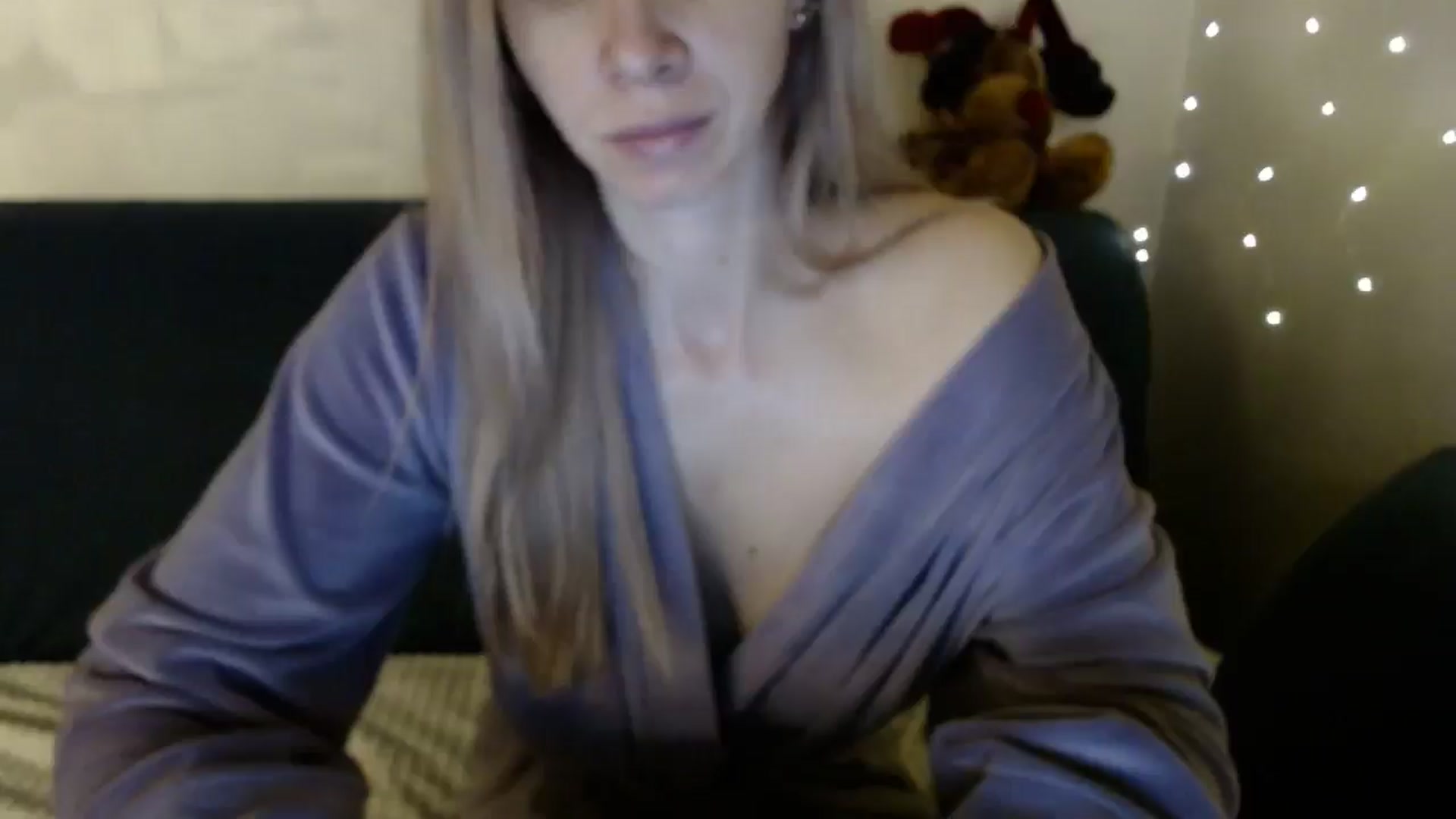 Gallery image thumbnail from Monika_lucci's myfreecams stream on, 12/21/2025, 16:35 image 8 of 20