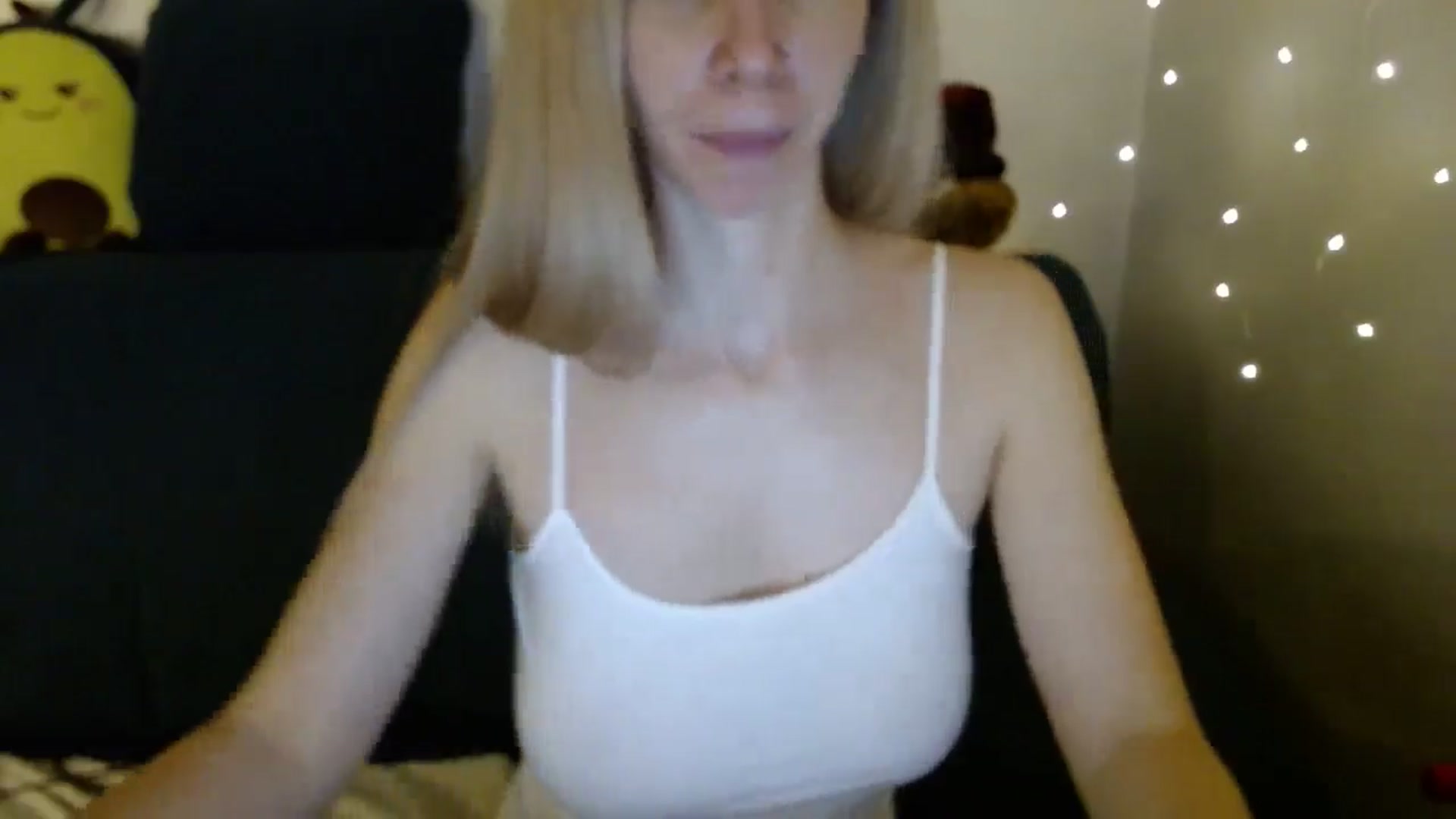 Gallery image thumbnail from Monika_lucci's myfreecams stream on, 01/28/2026, 19:07 image 19 of 20