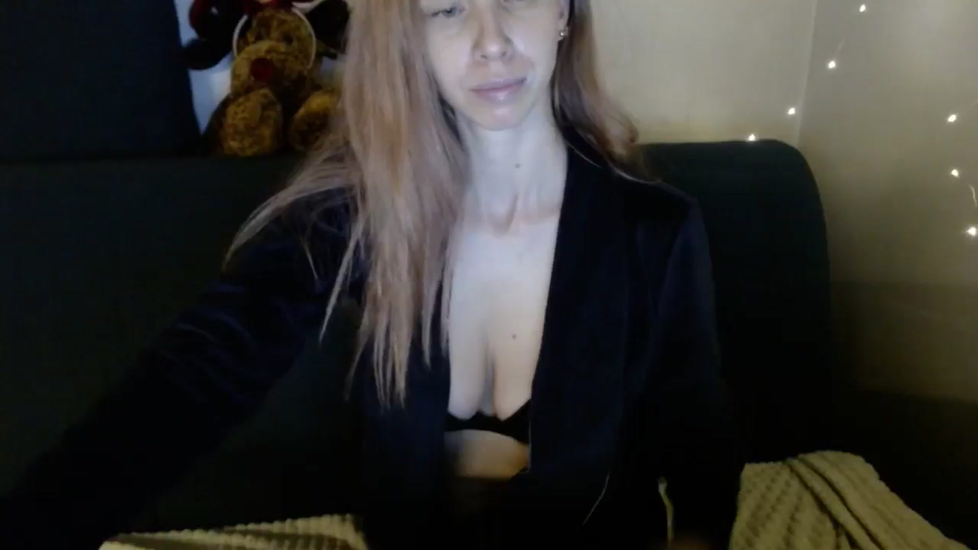 Gallery image thumbnail from Monika_lucci's myfreecams stream on, 03/10/2026, 18:29 image 10 of 20