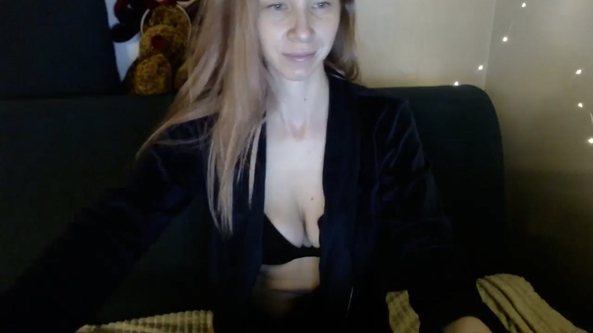 Gallery image thumbnail from Monika_lucci's myfreecams stream on, 03/10/2026, 18:29 image 7 of 20