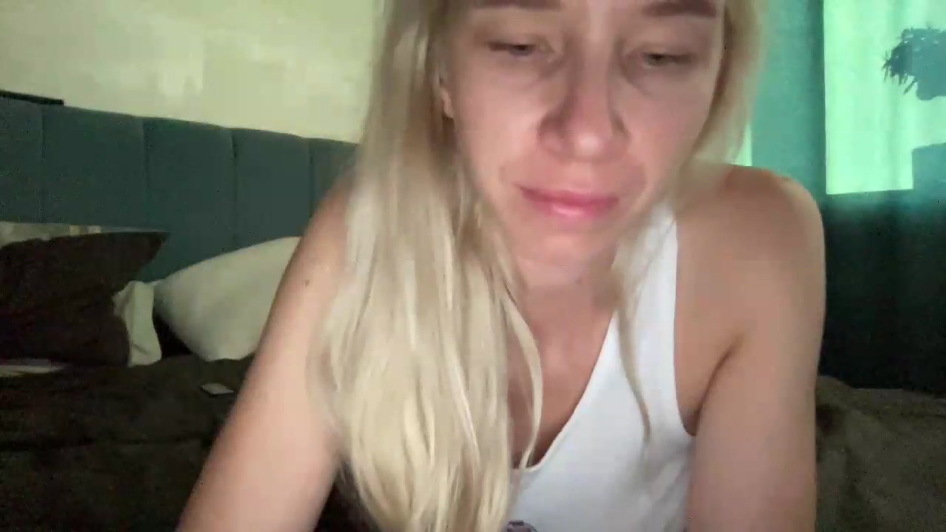 Gallery image thumbnail from Monika_lucci's myfreecams stream on, 06/25/2026, 17:19 image 15 of 20