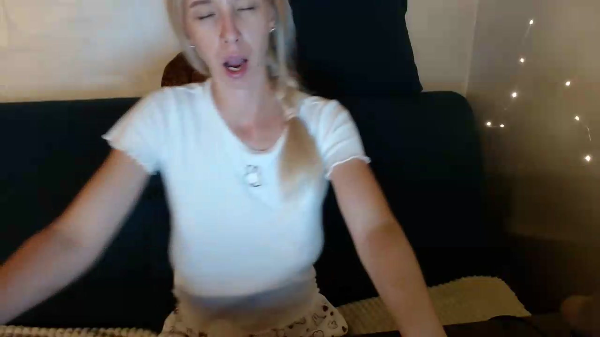 Gallery image thumbnail from Monika_lucci's myfreecams stream on, 09/03/2026, 18:54 image 4 of 20