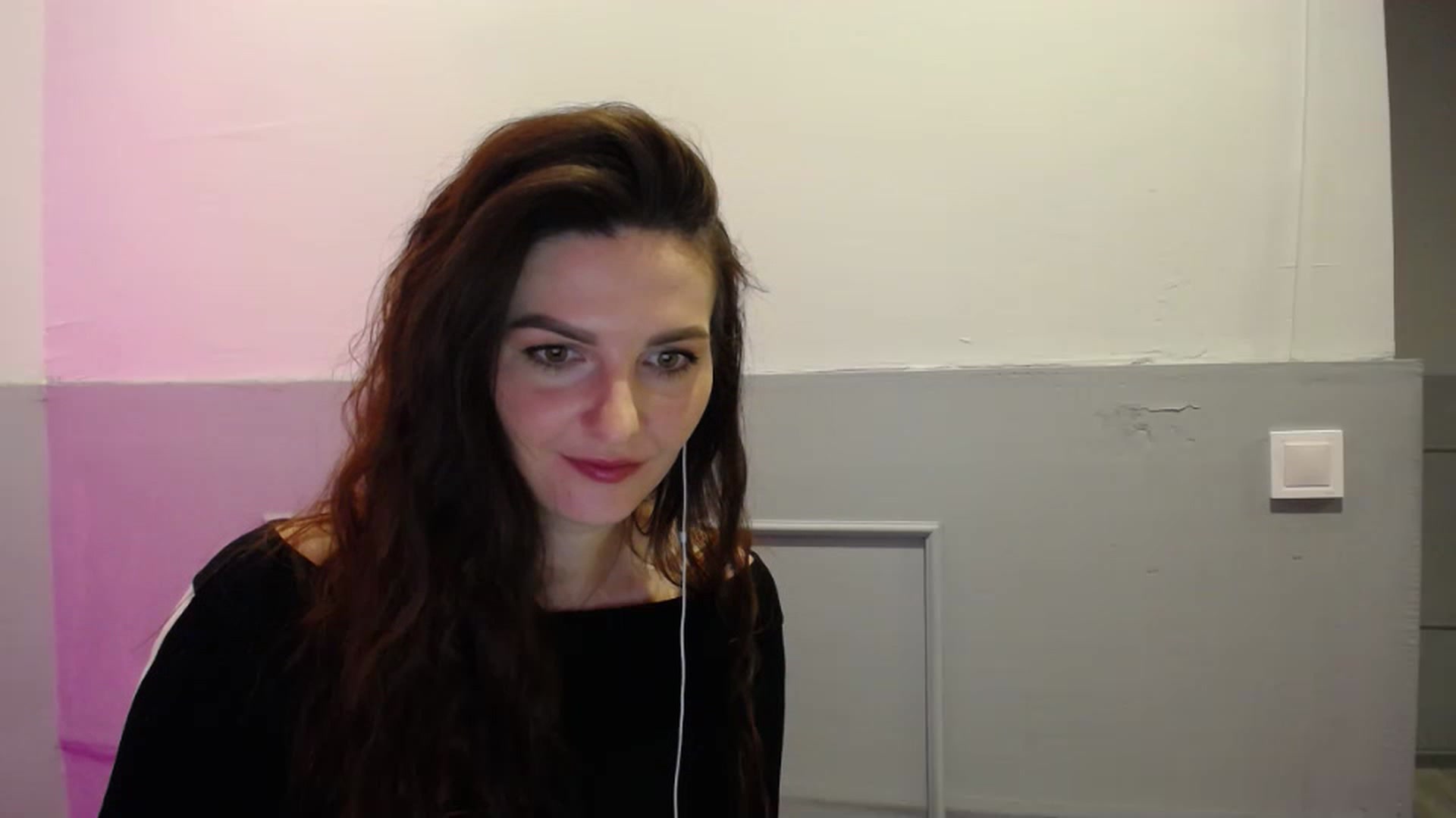 Gallery image thumbnail from Monikdark's myfreecams stream on, 03/18/2023, 13:37 image 6 of 20