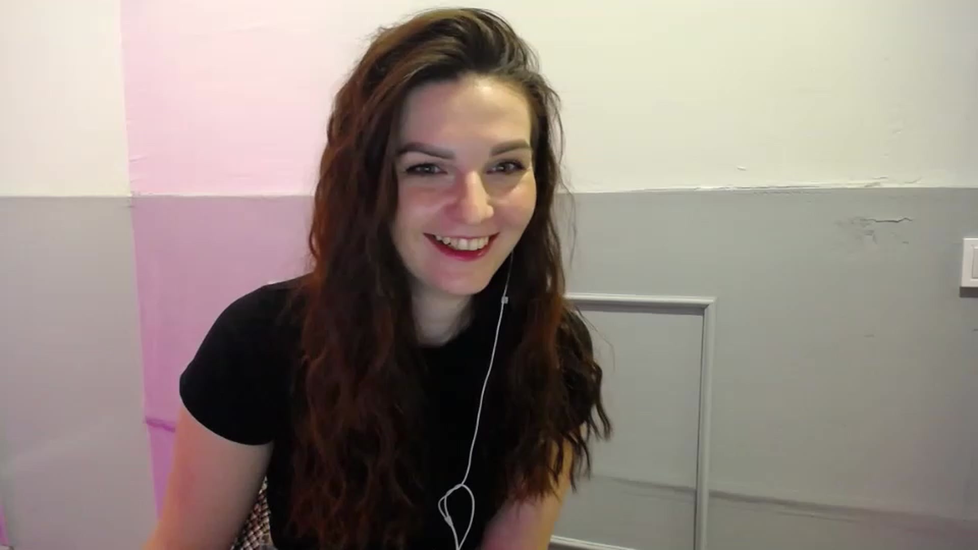 Gallery image thumbnail from Monikdark's myfreecams stream on, 03/19/2023, 14:13 image 3 of 20