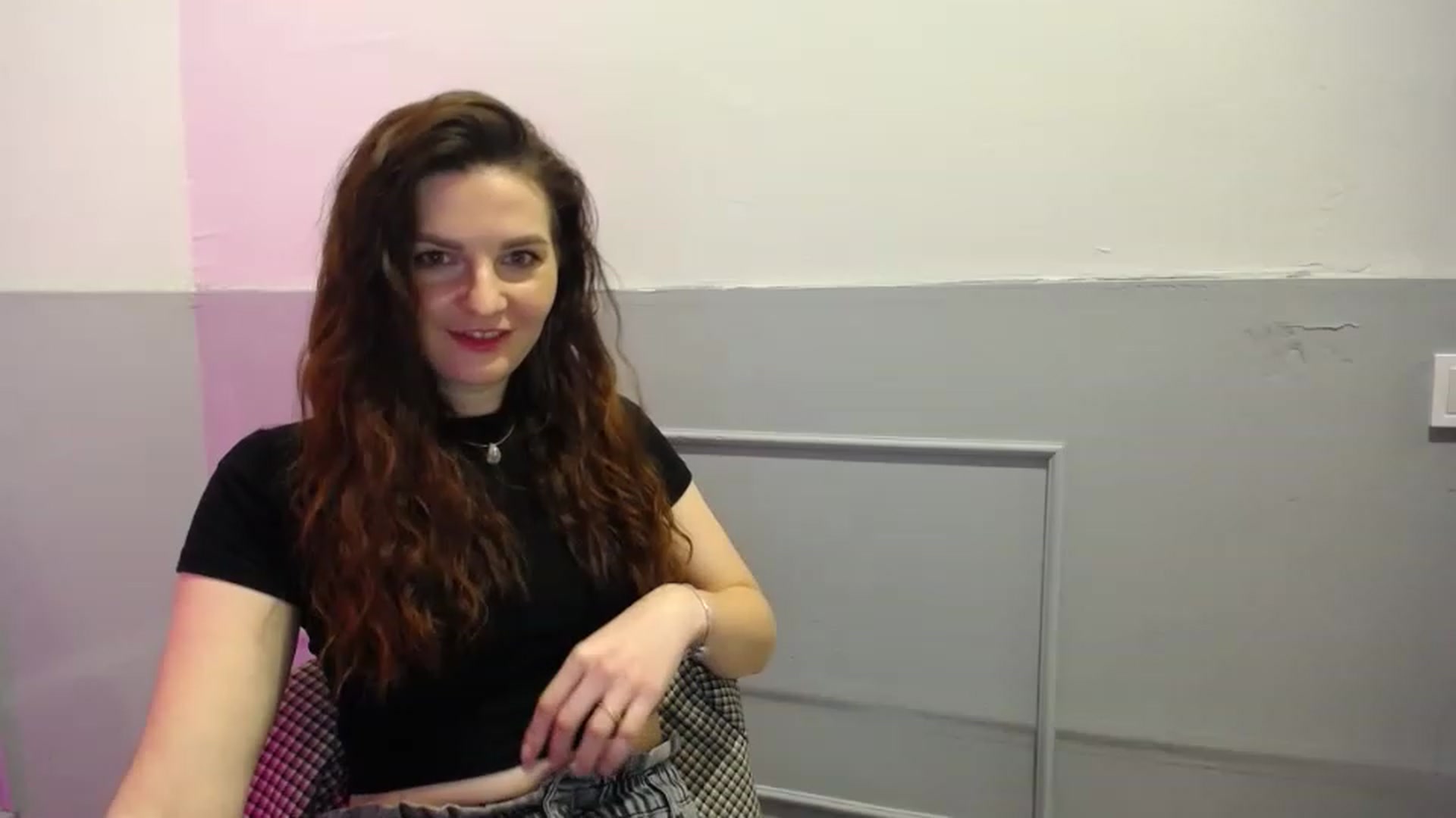 Gallery image thumbnail from Monikdark's myfreecams stream on, 03/19/2023, 14:13 image 13 of 20
