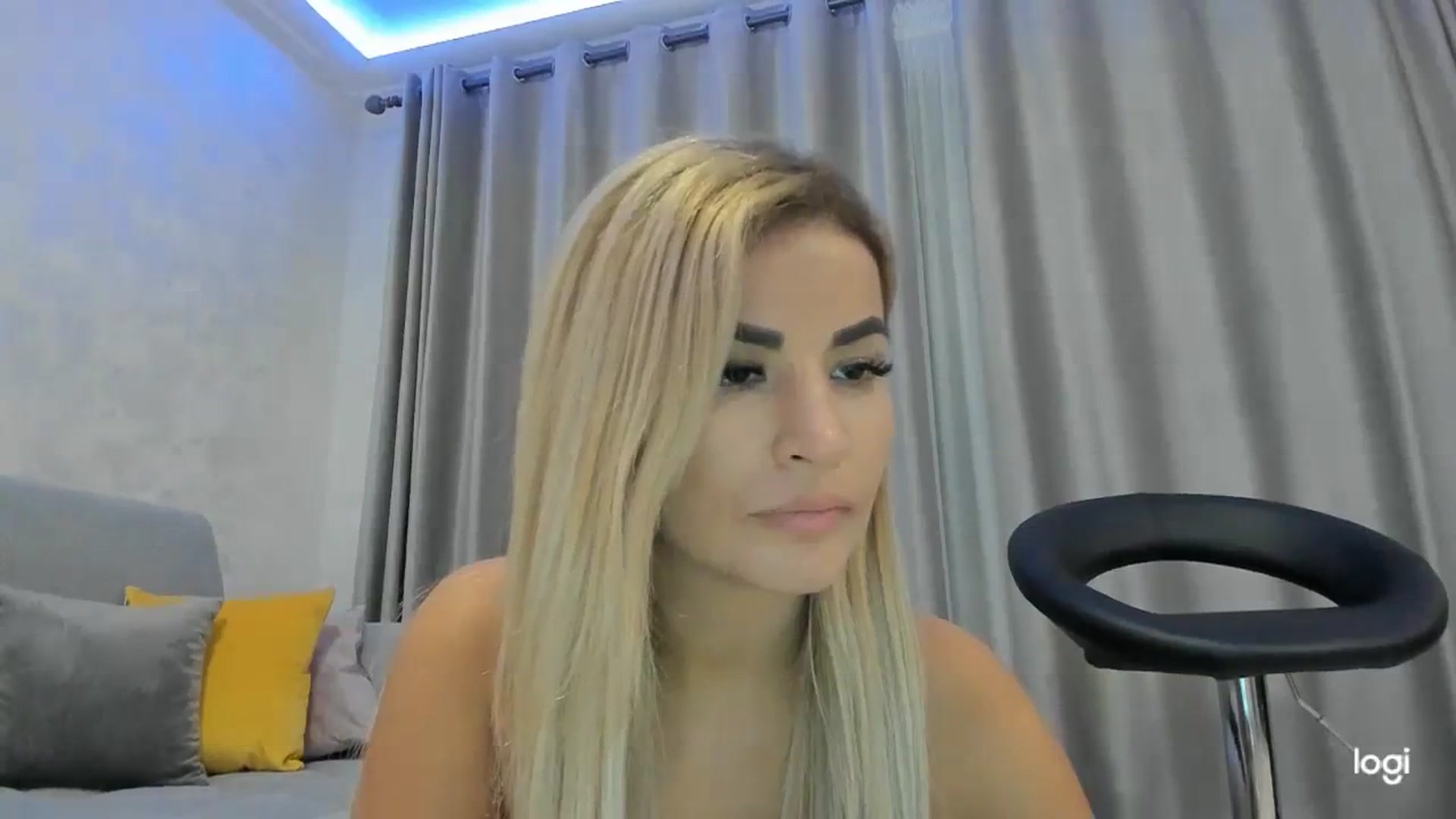 Gallery image thumbnail from MoniqSexy's myfreecams stream on, 10/02/2023, 20:22 image 19 of 20