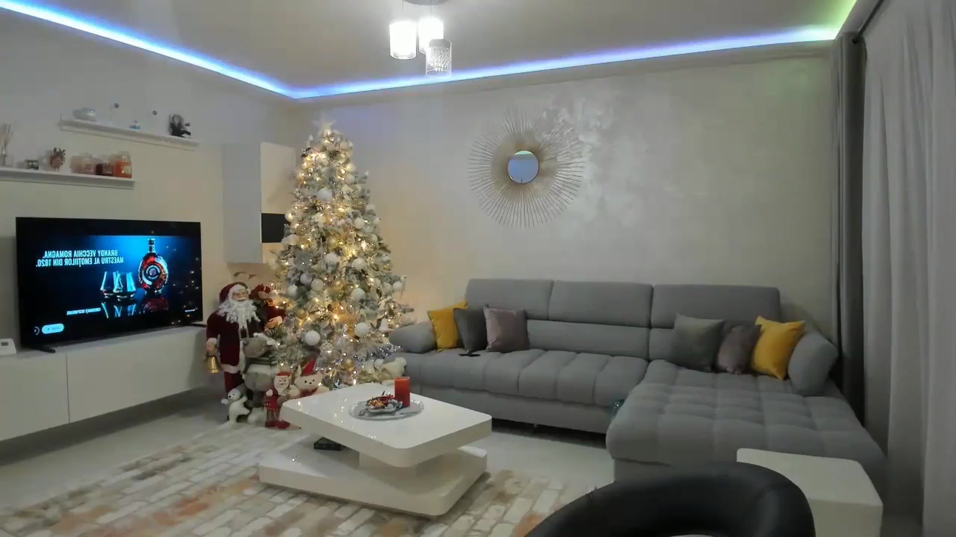Gallery image thumbnail from MoniqSexy's myfreecams stream on, 12/18/2023, 16:19 image 20 of 20
