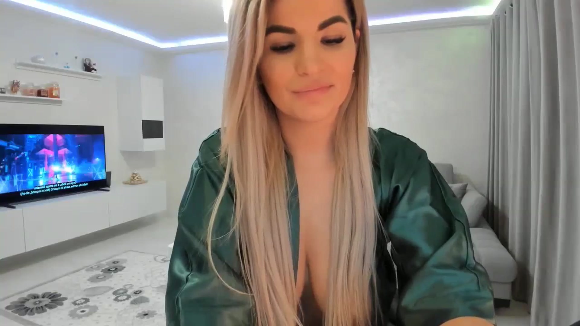 Gallery image thumbnail from MoniqSexy's myfreecams stream on, 01/16/2024, 18:58 image 7 of 20