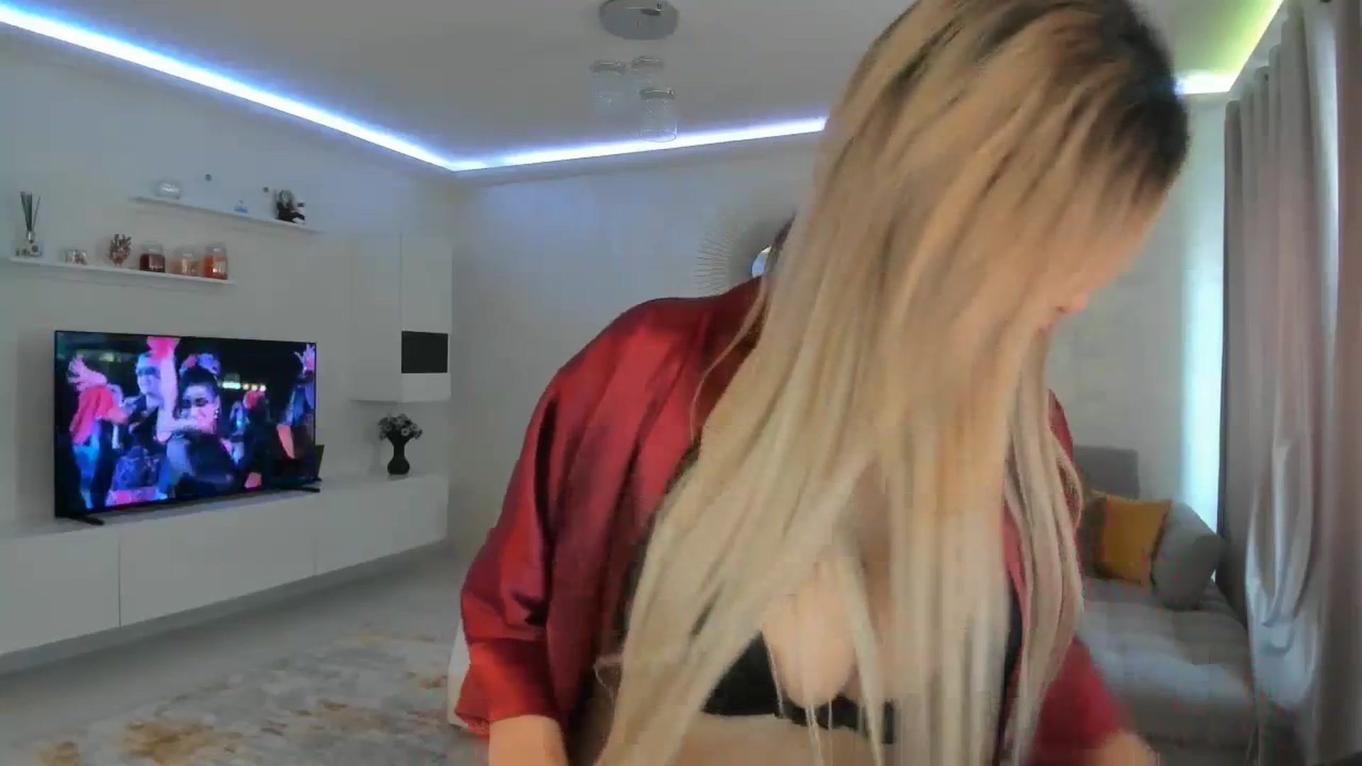 Gallery image thumbnail from MoniqSexy's myfreecams stream on, 04/04/2024, 13:58 image 11 of 20